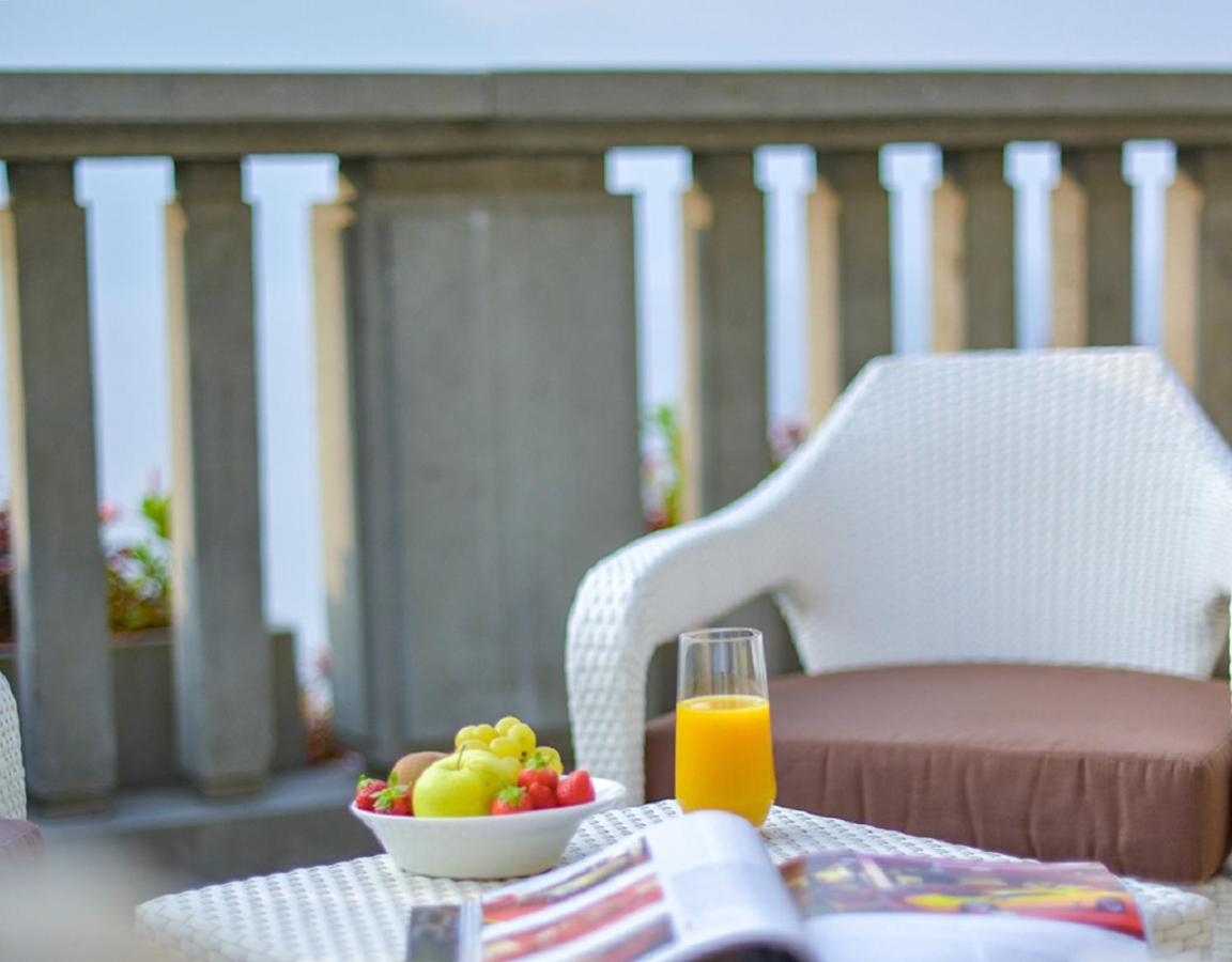 Suite with Lake View and Terrace photo 3