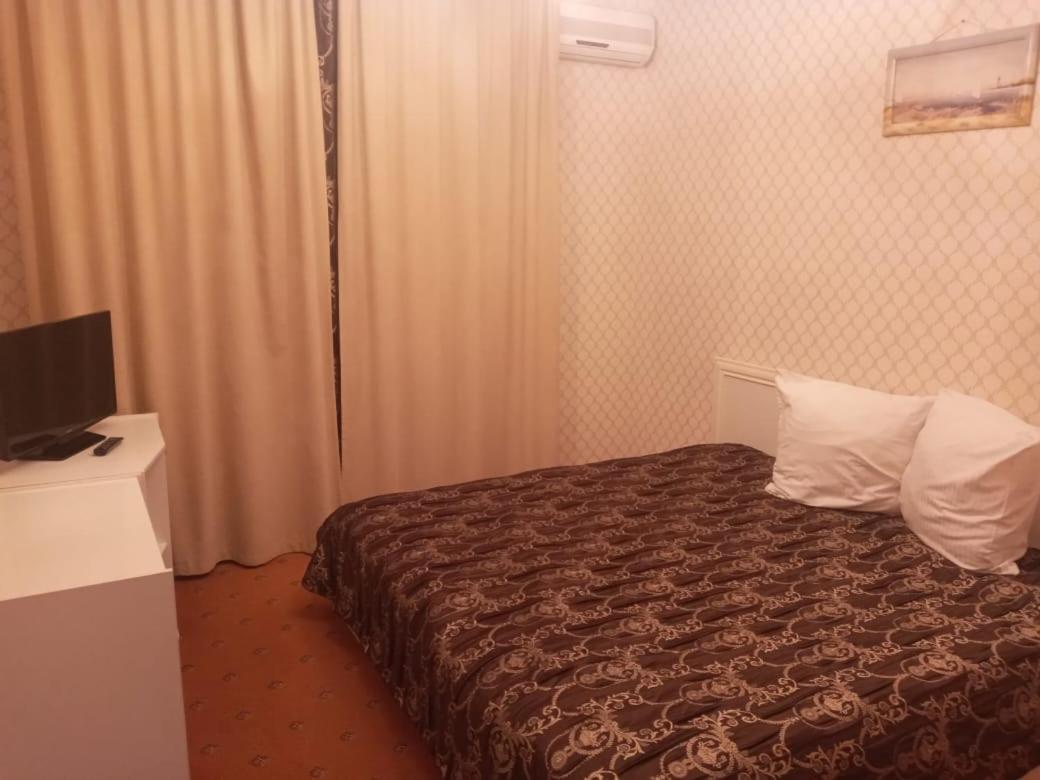 Twin Room with Bathroom photo 1