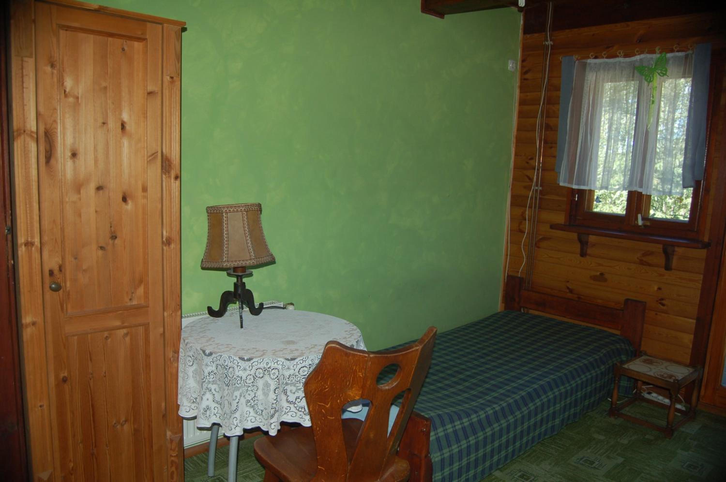 Family Room with Balcony photo 3