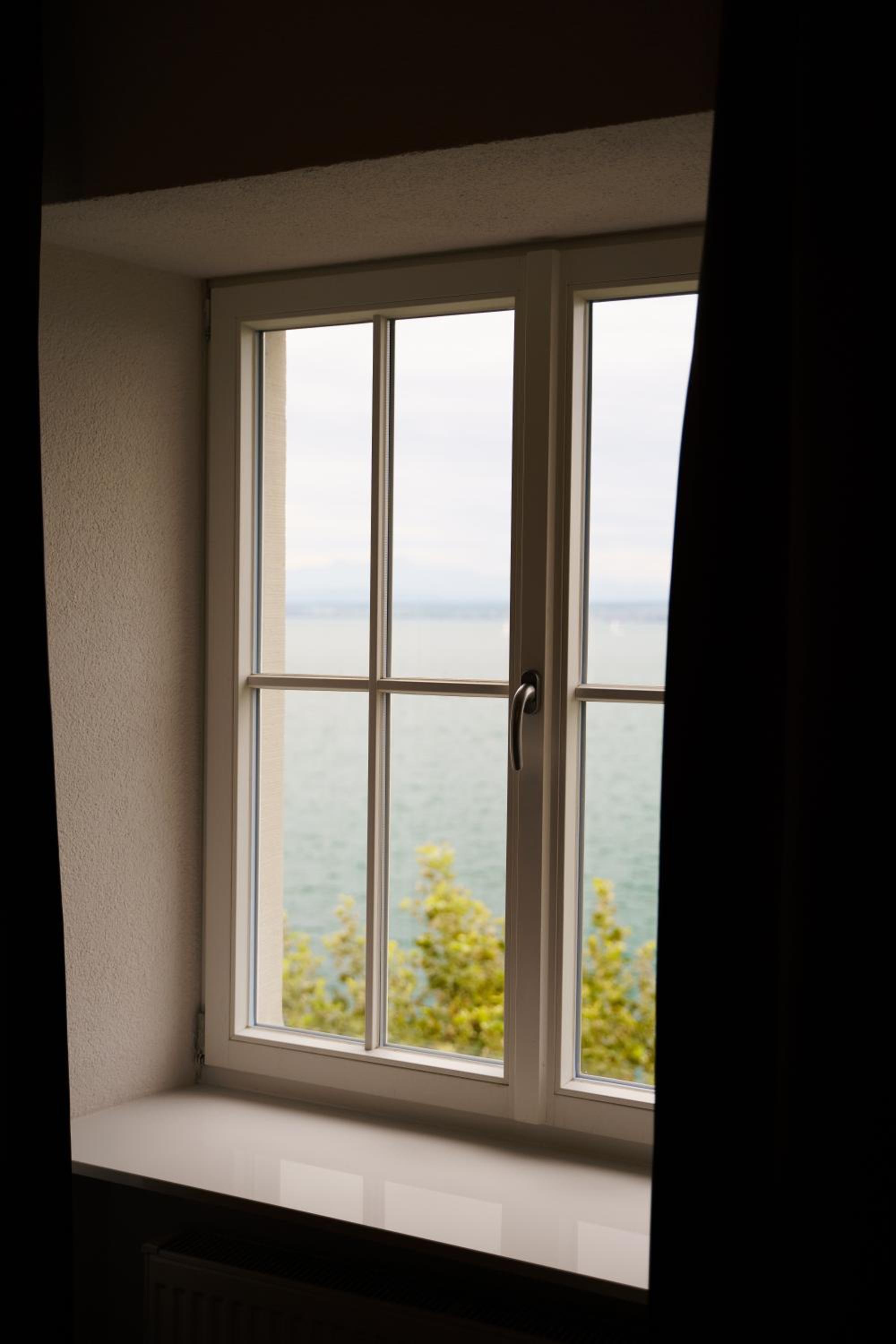 Double Room with Lake View - Photo 4