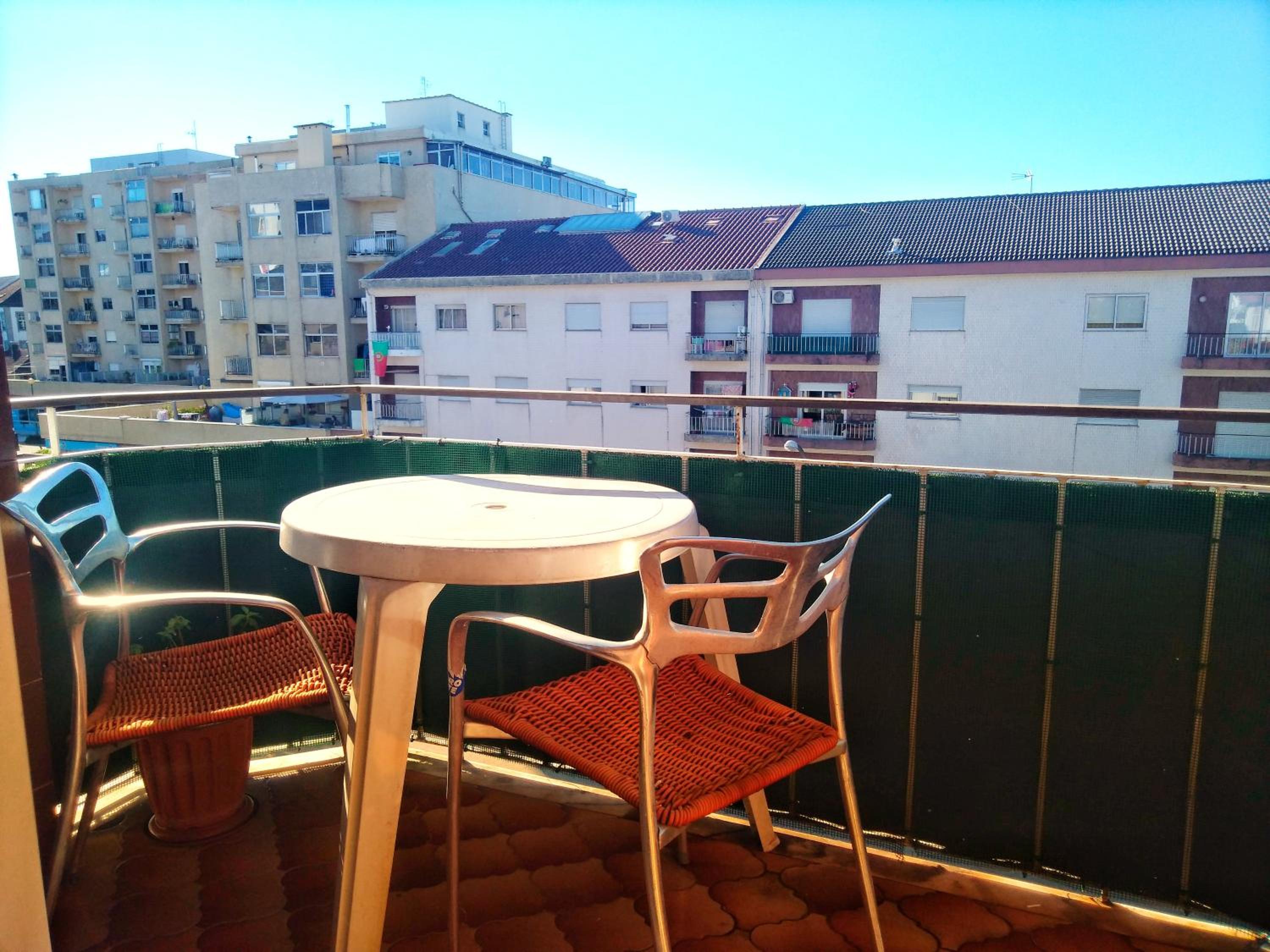 Queen Room with Balcony - Photo 6