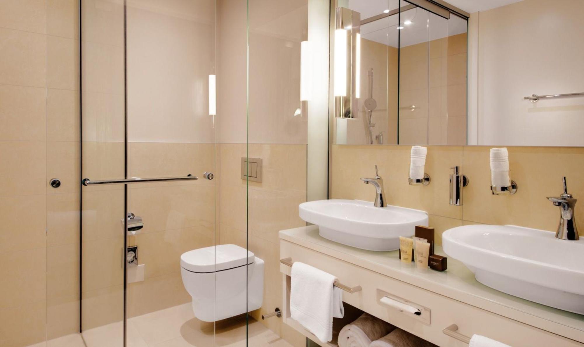 Suite - Photo 5