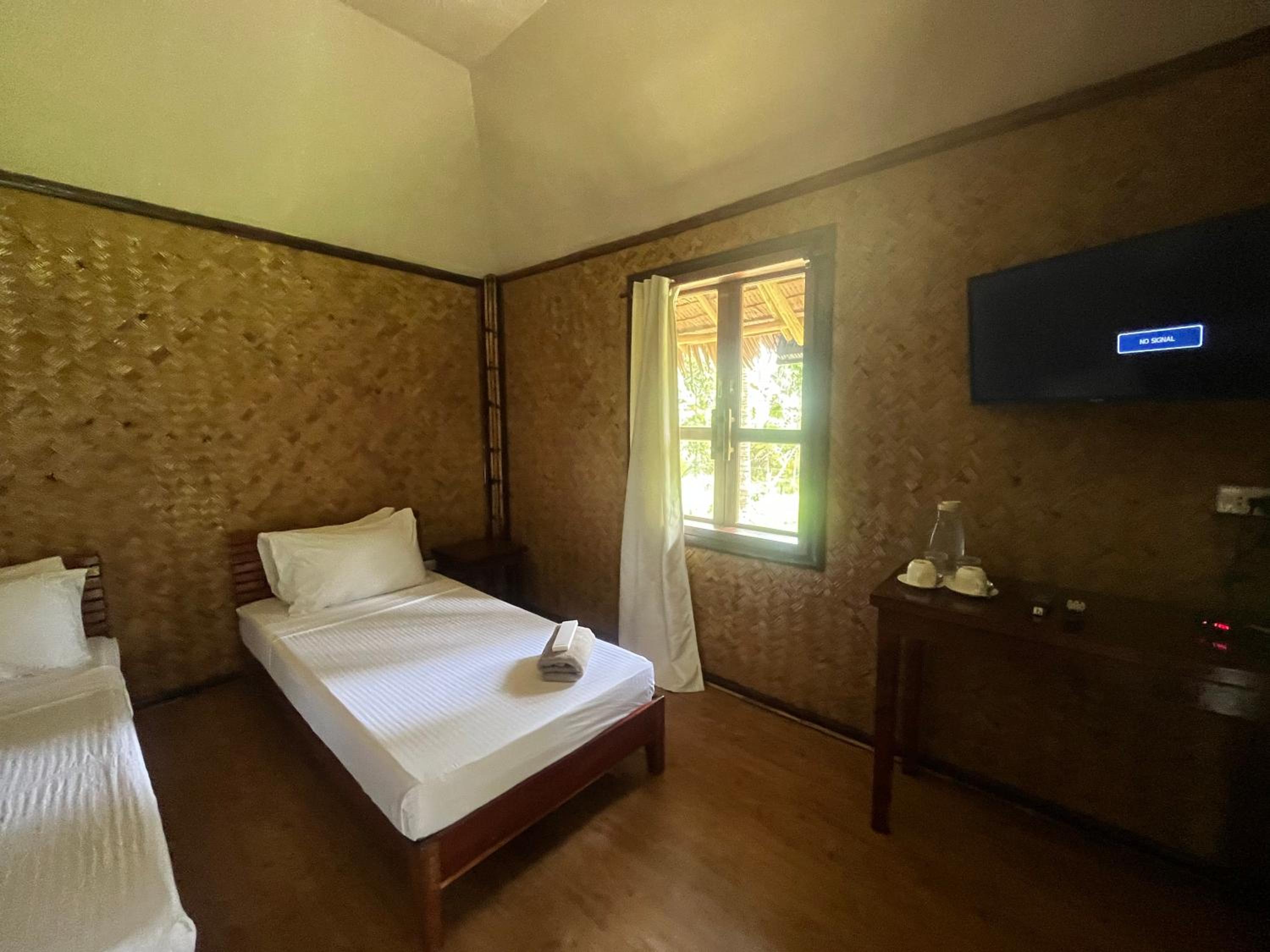 Deluxe Double Room with Balcony photo 1