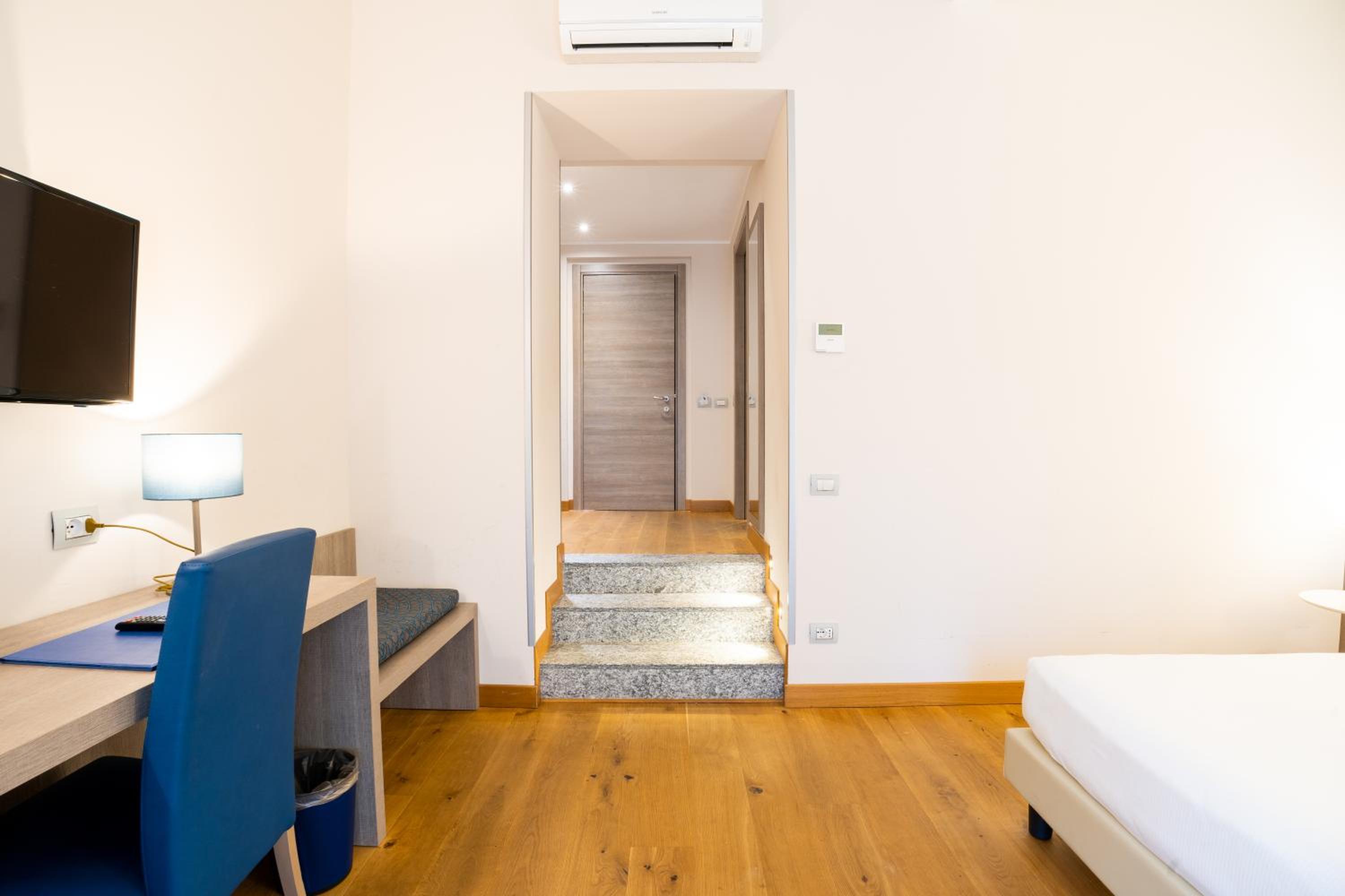 Deluxe Double or Twin Room - Photo 3