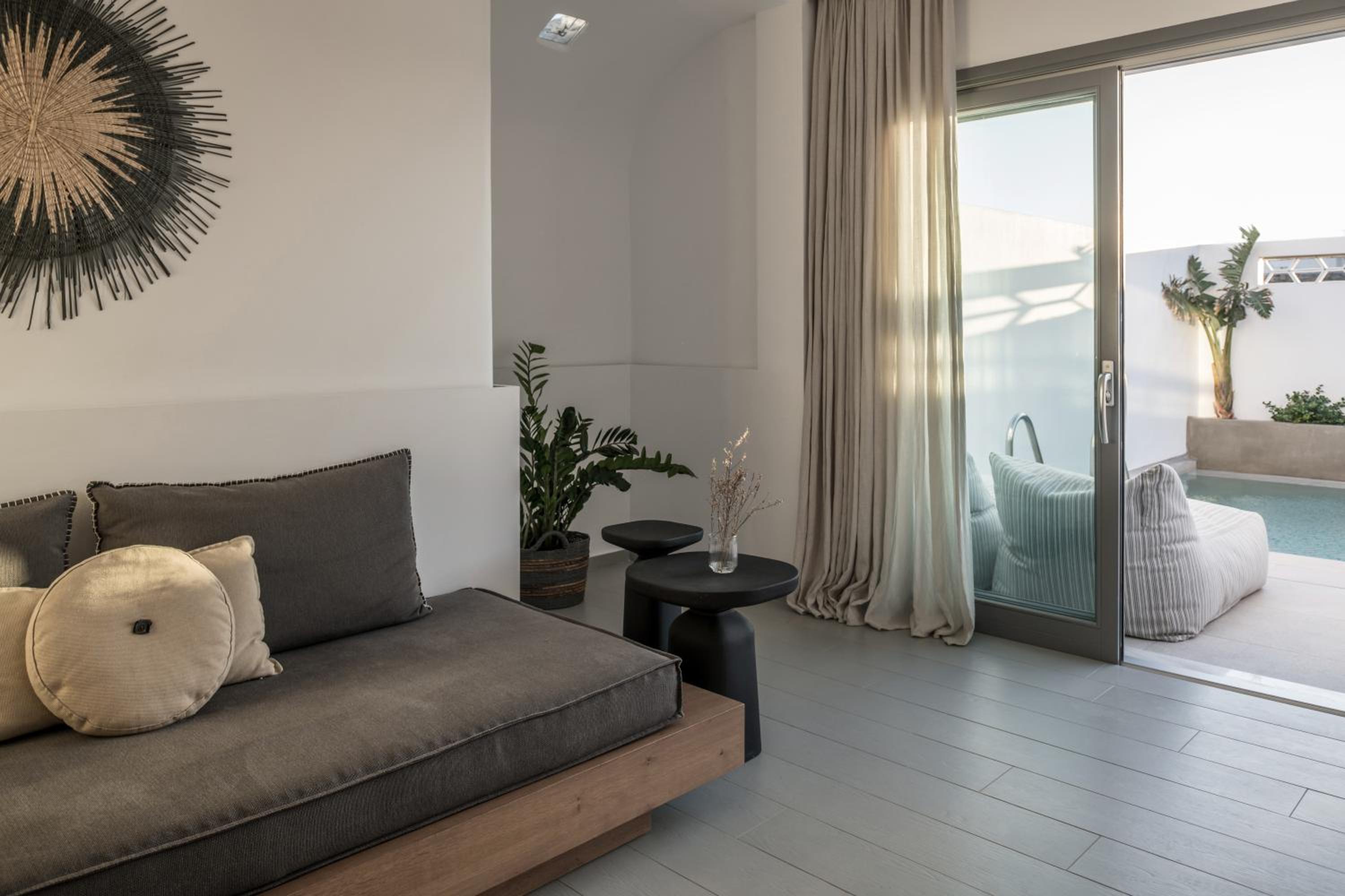 Große Familiensuite mit privatem Pool