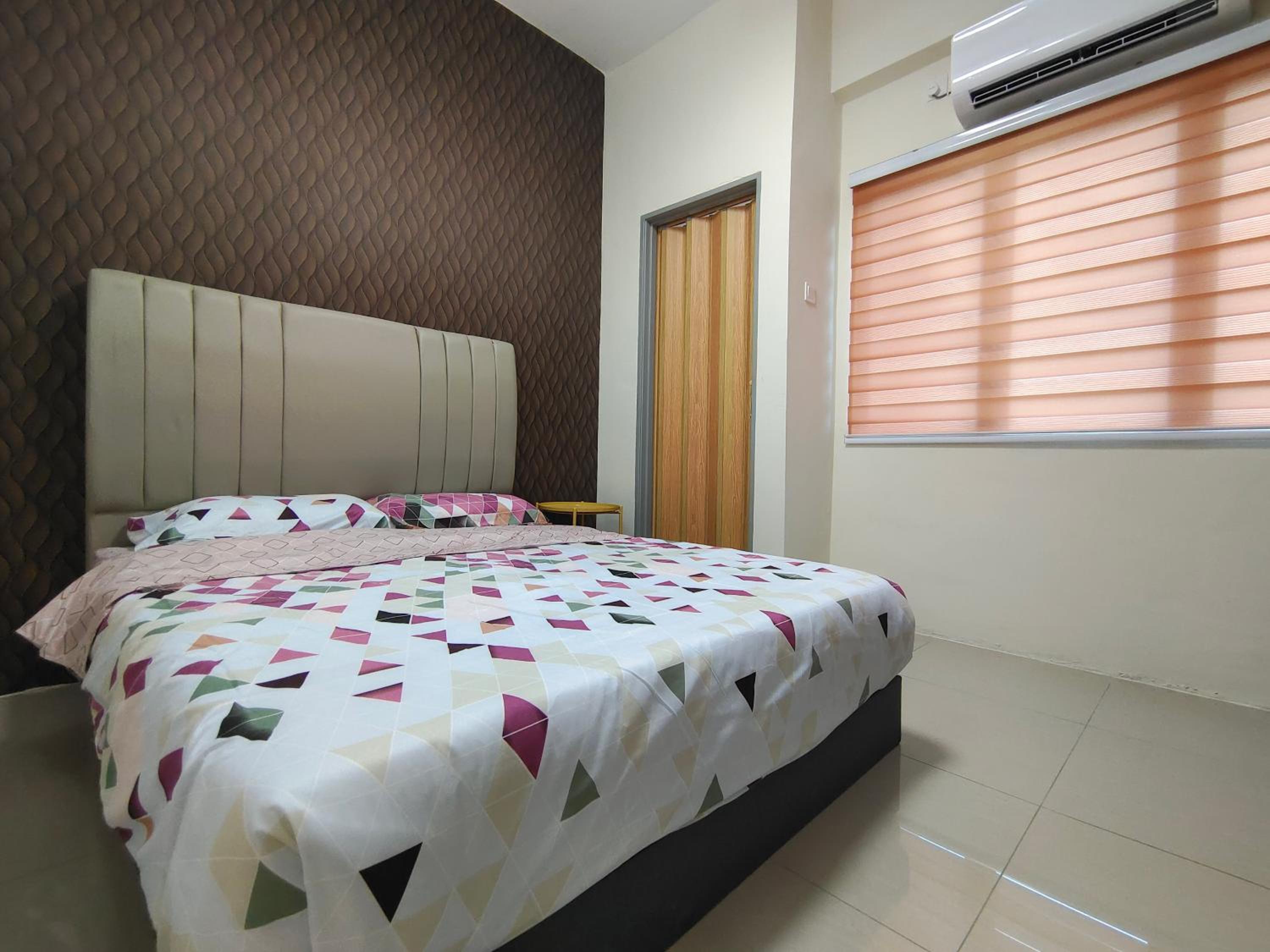 Three-Bedroom Apartment - Photo 131