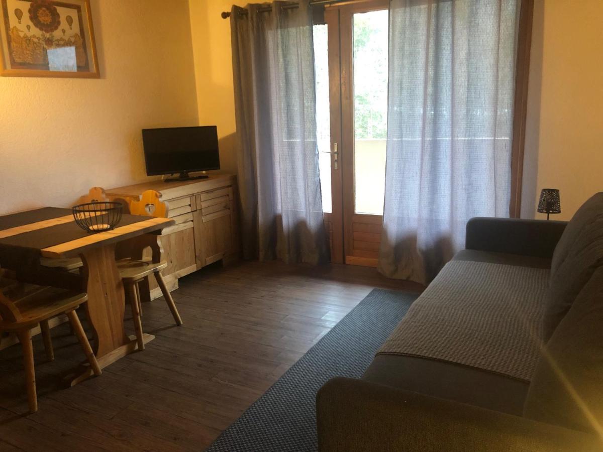 Studio (4 Adults)