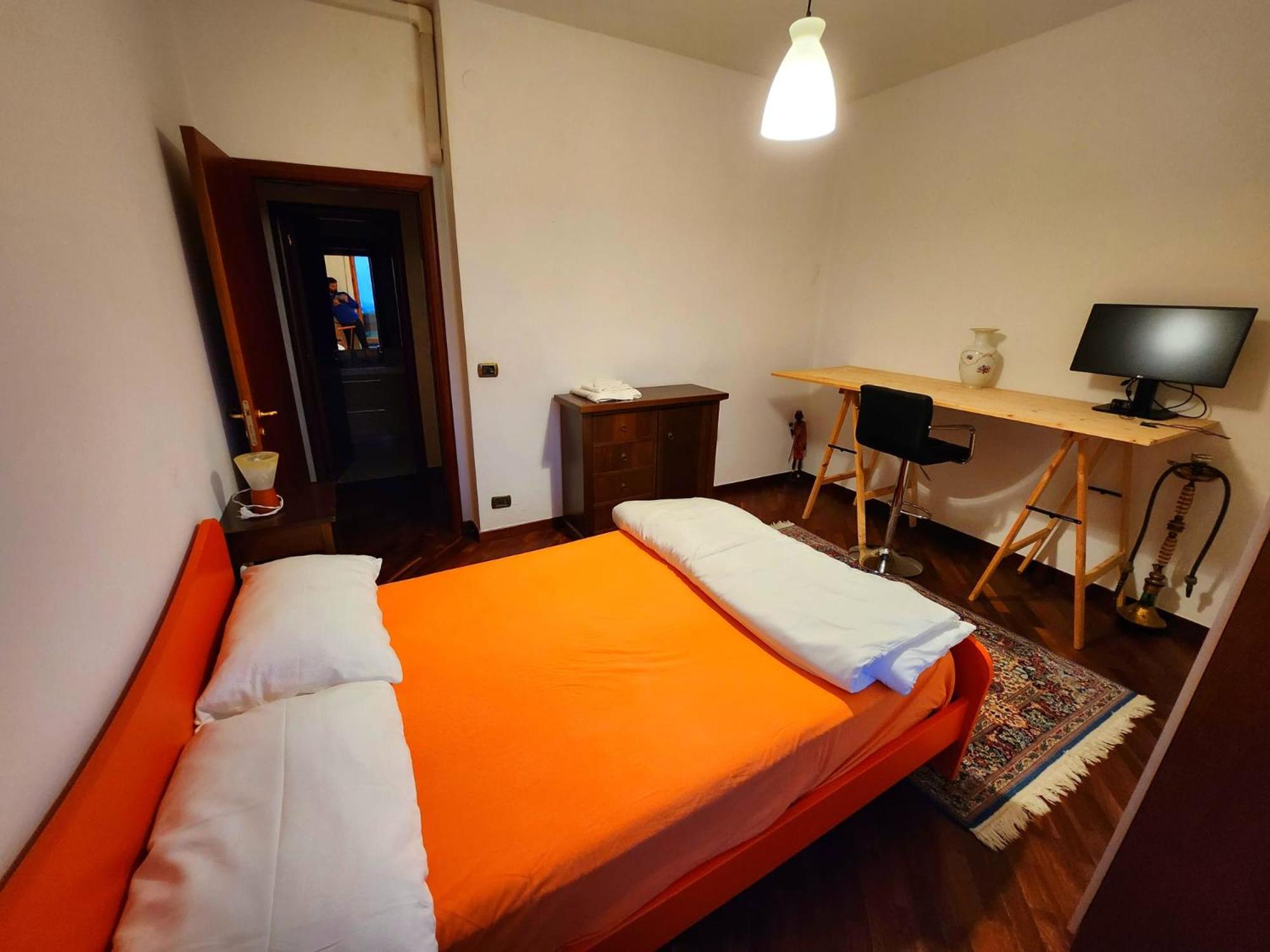 Standard Double Room with Shared Bathroom photo 1