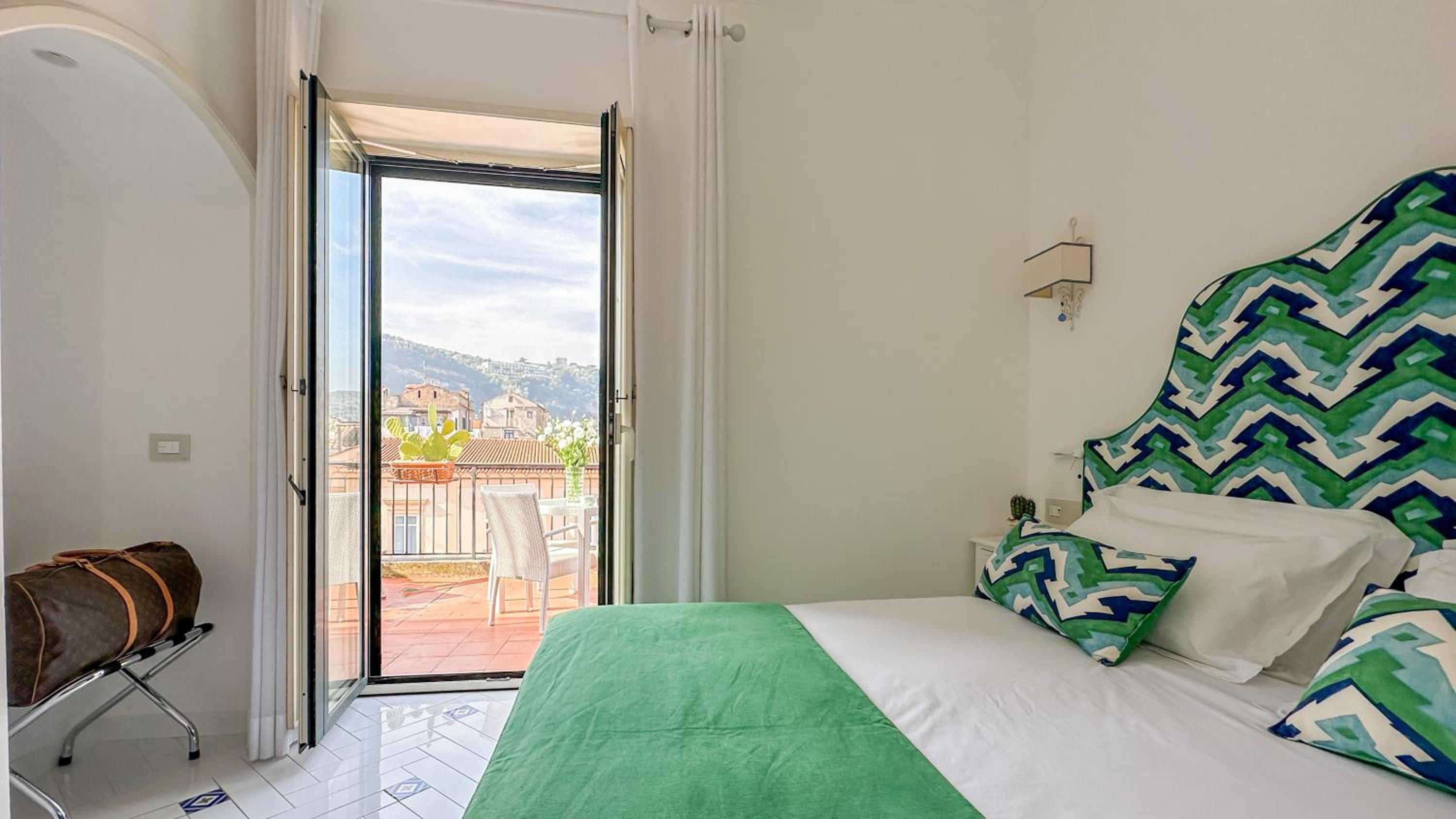 Double or Twin Room with Terrace - Photo 4