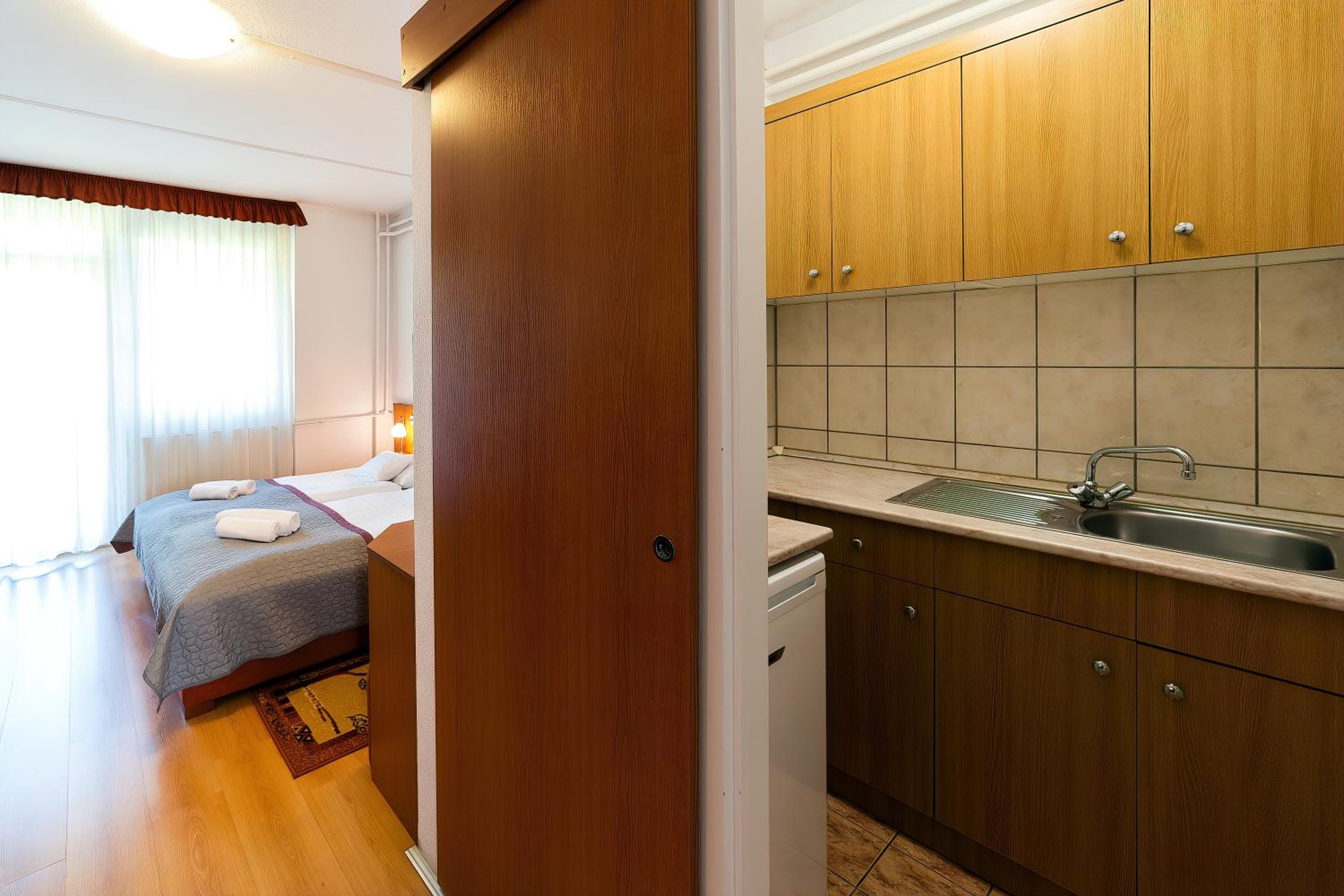Superior Triple Room photo 2
