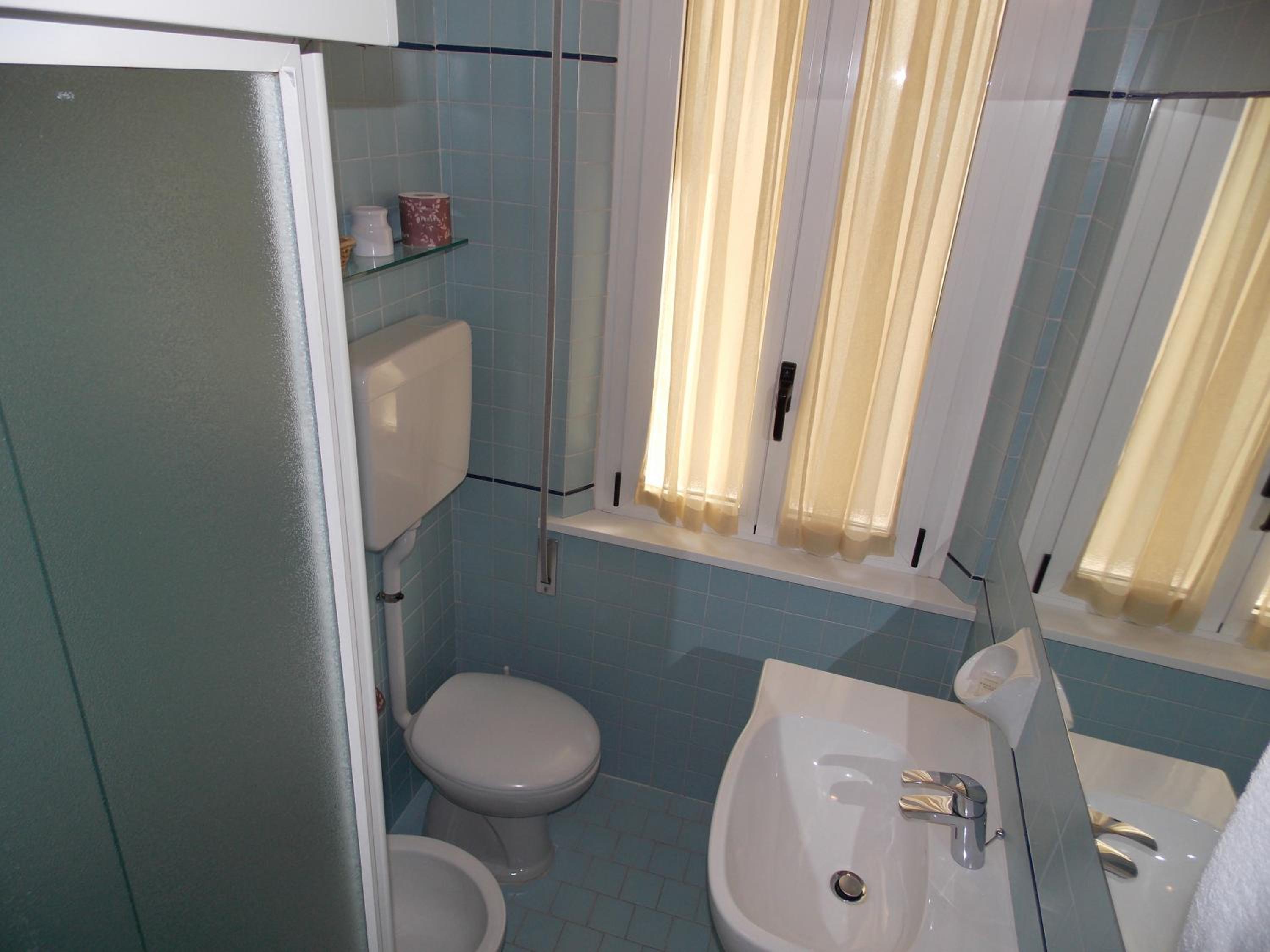 Double Room with Sea View - Photo 6