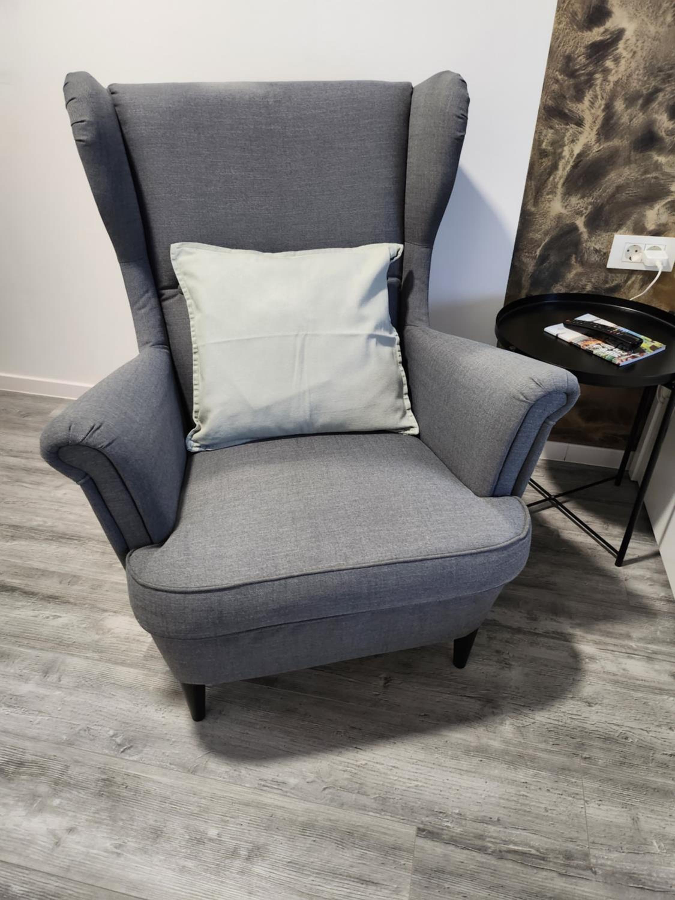 One-Bedroom Apartment - Photo 9