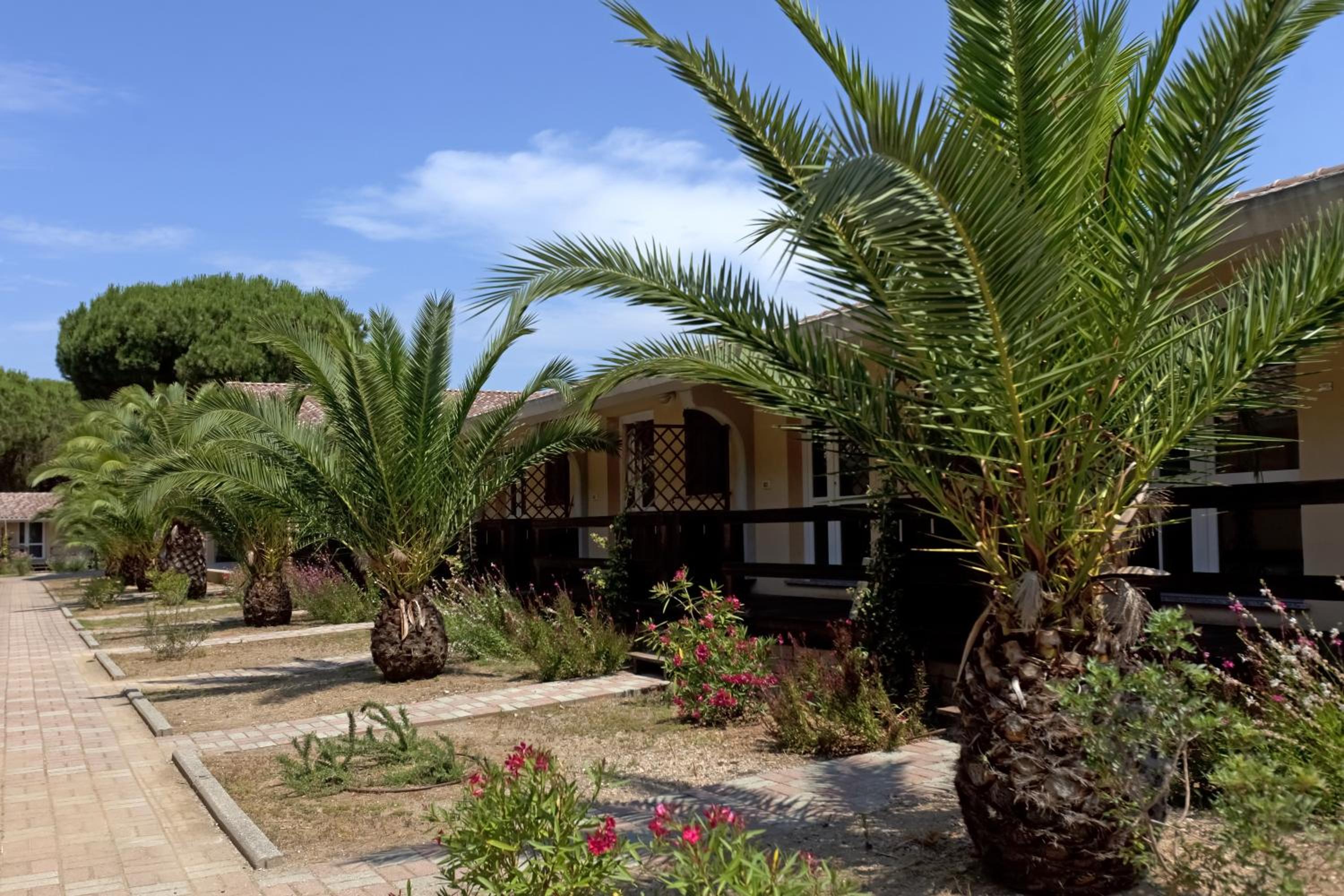 Bungalow (2 Adults)