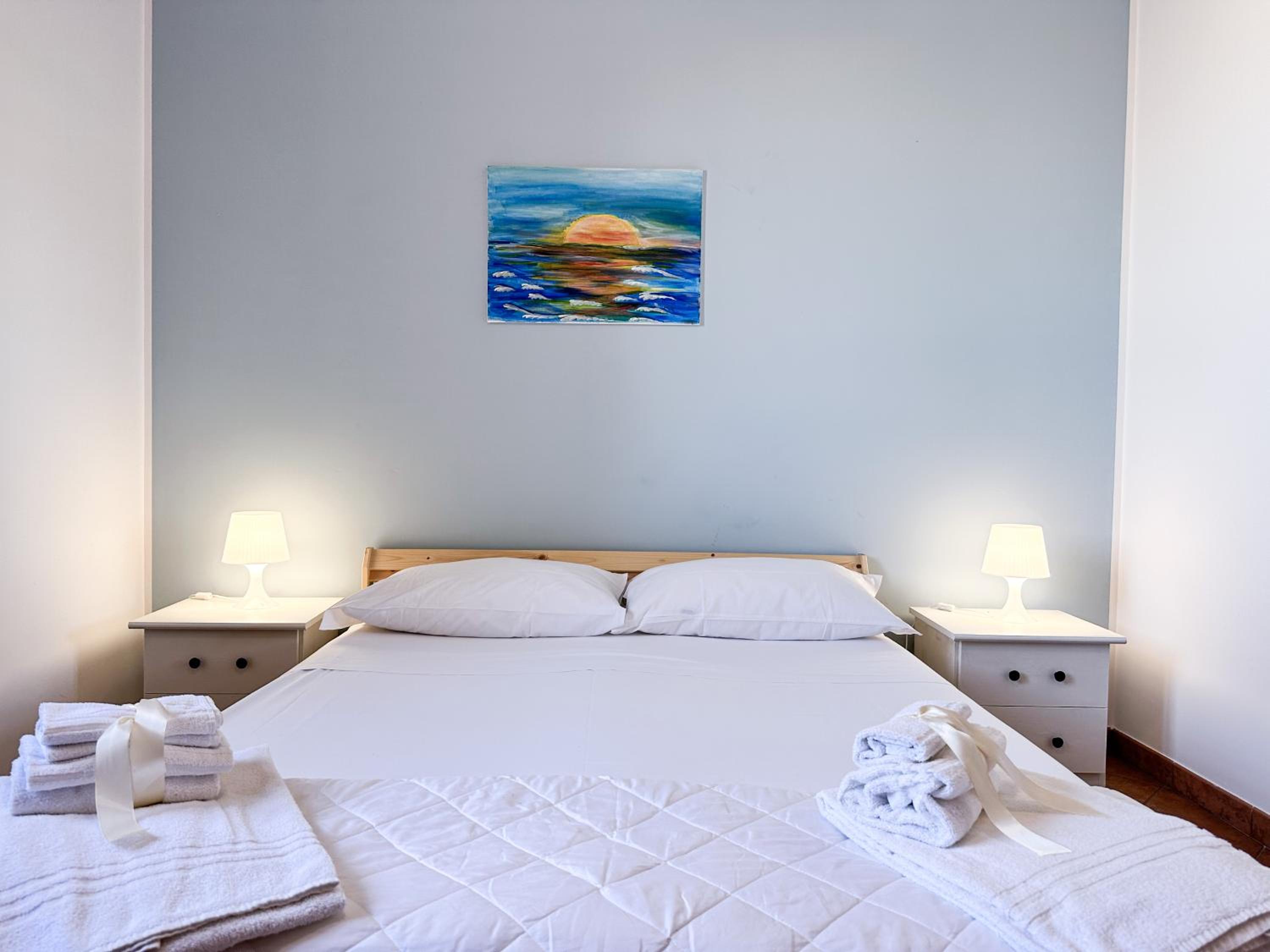 One-Bedroom Apartment - Photo 12
