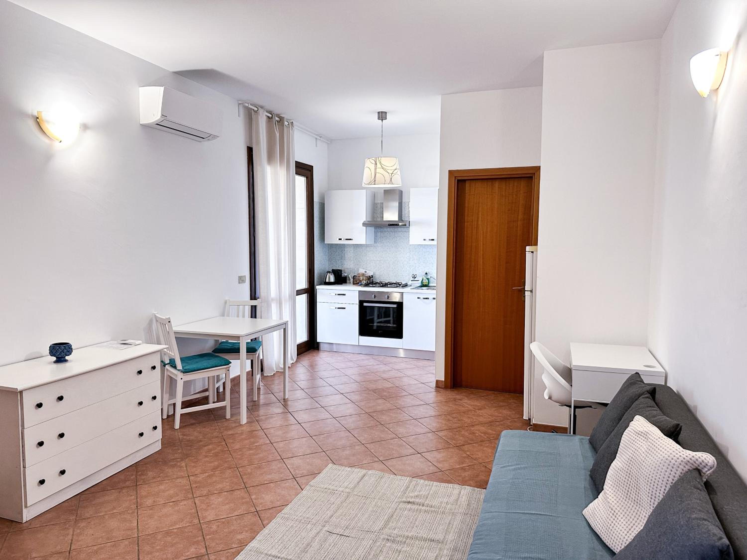 One-Bedroom Apartment - Photo 1