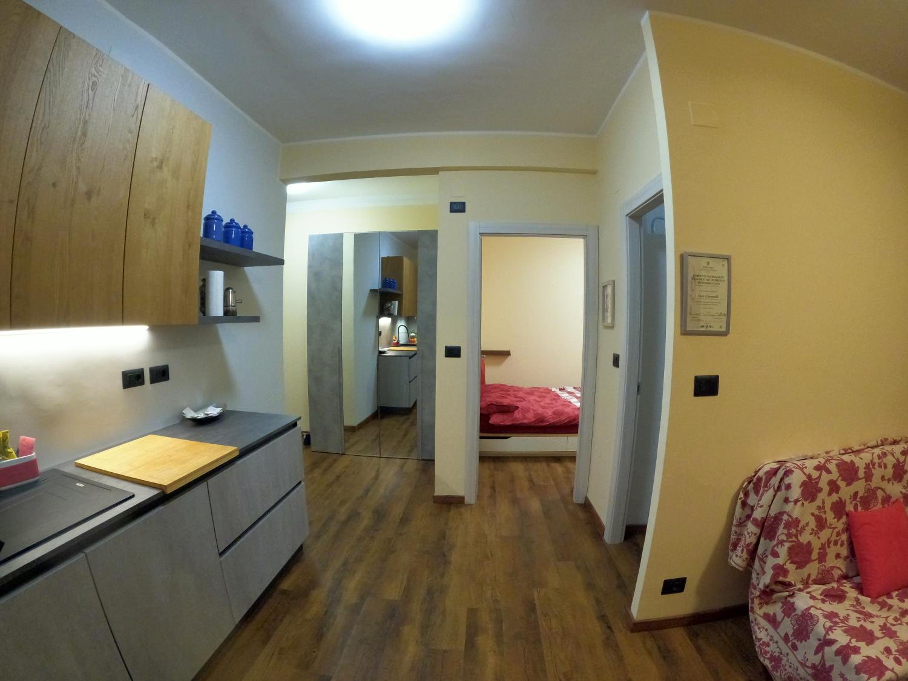 One-Bedroom Apartment photo 2