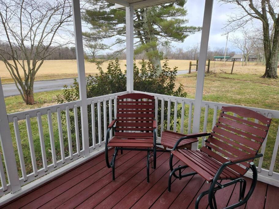 Five-Bedroom House photo 2
