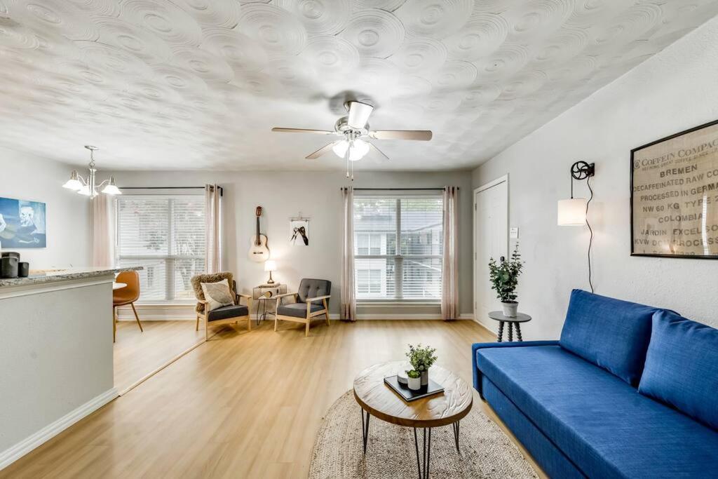 One-Bedroom Apartment photo 2