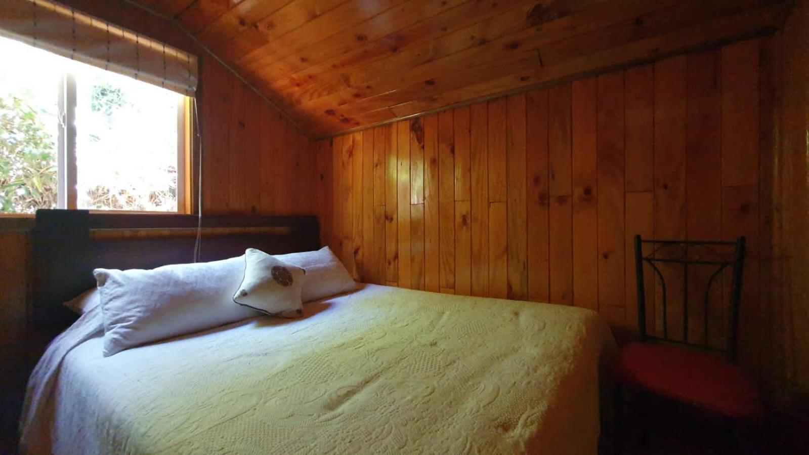Double Room with Shared Bathroom photo 3