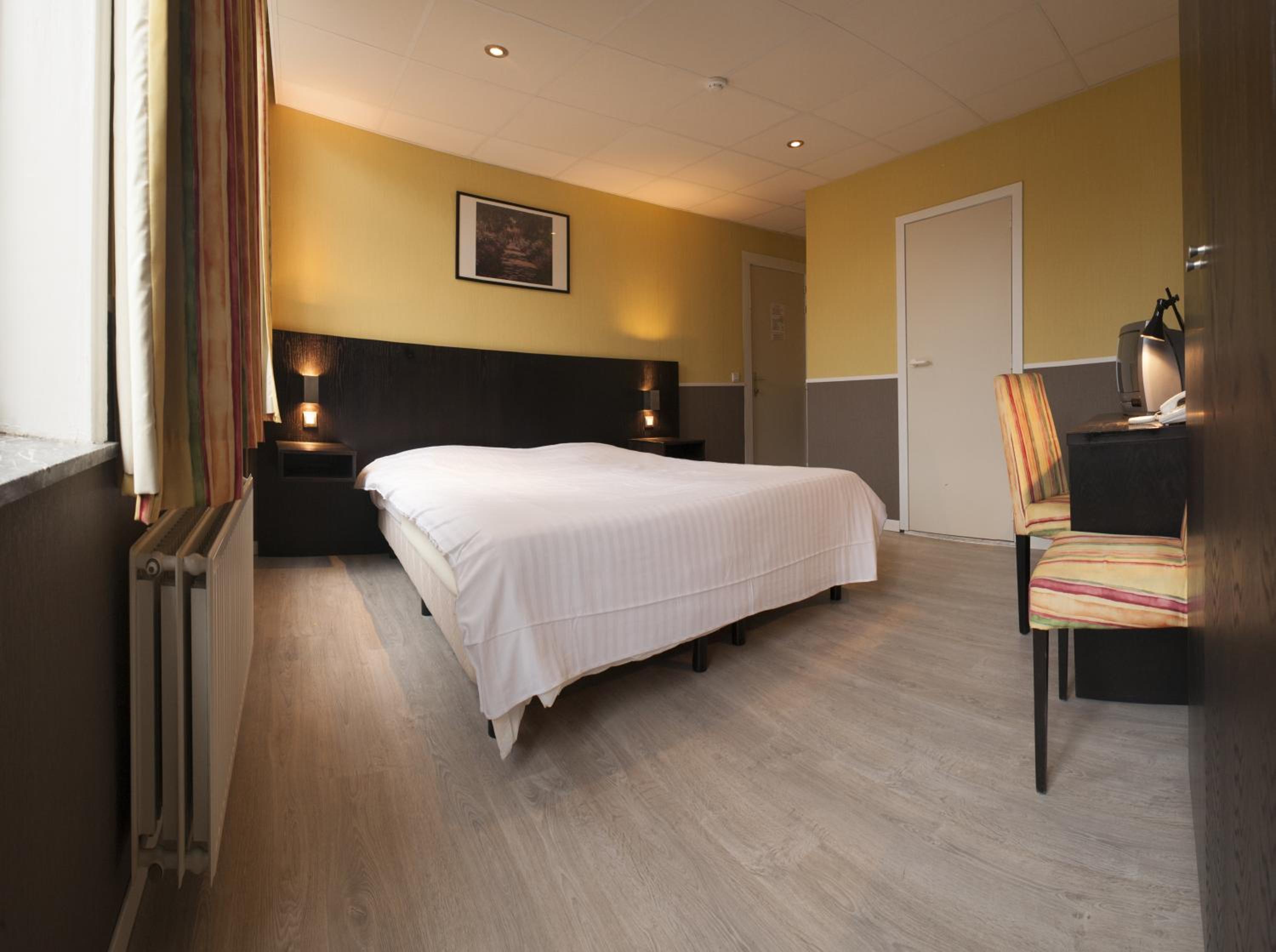 Standard Double Room - Photo 2
