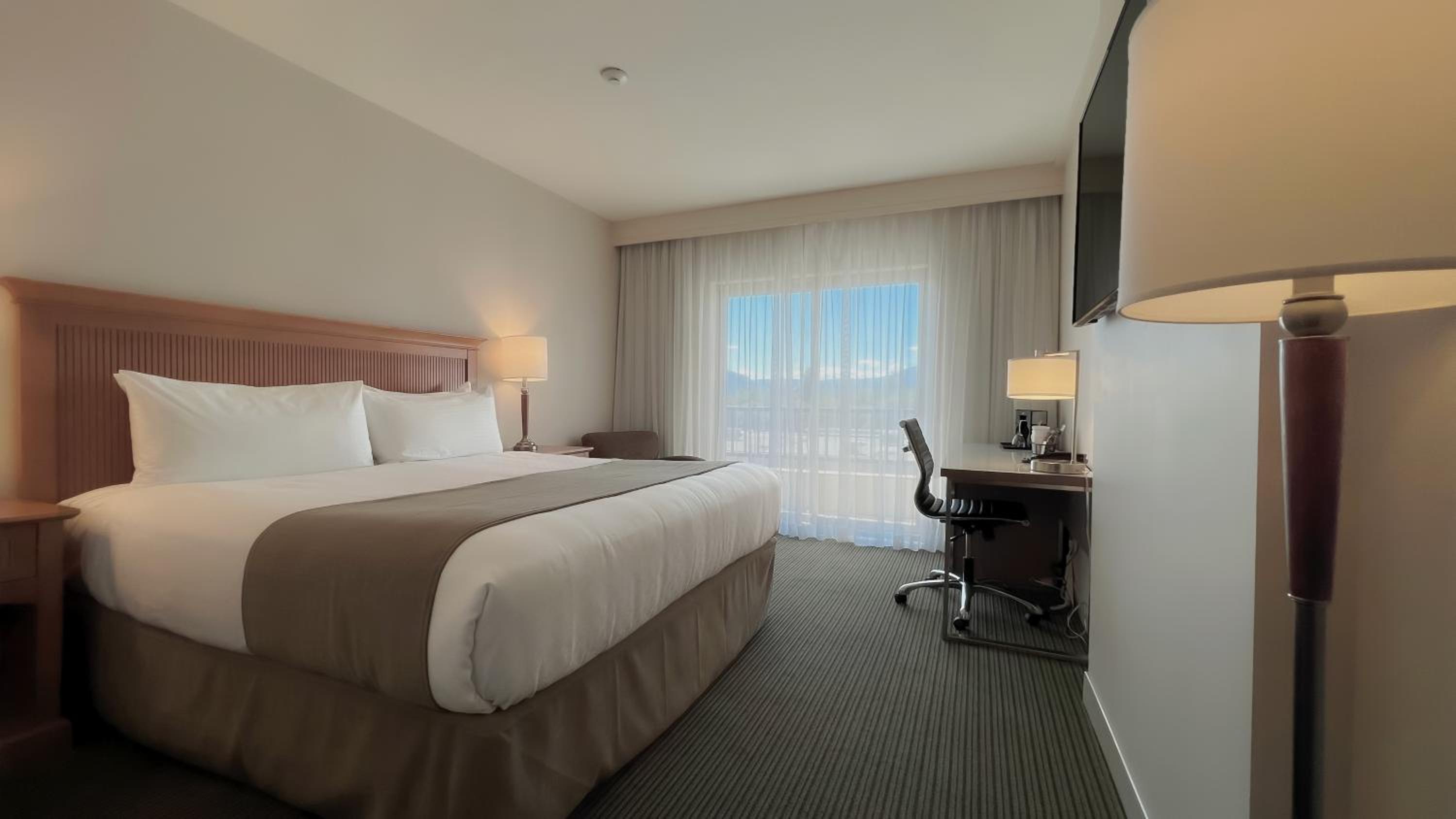 Coast Superior Room, One King Bed - Photo 3