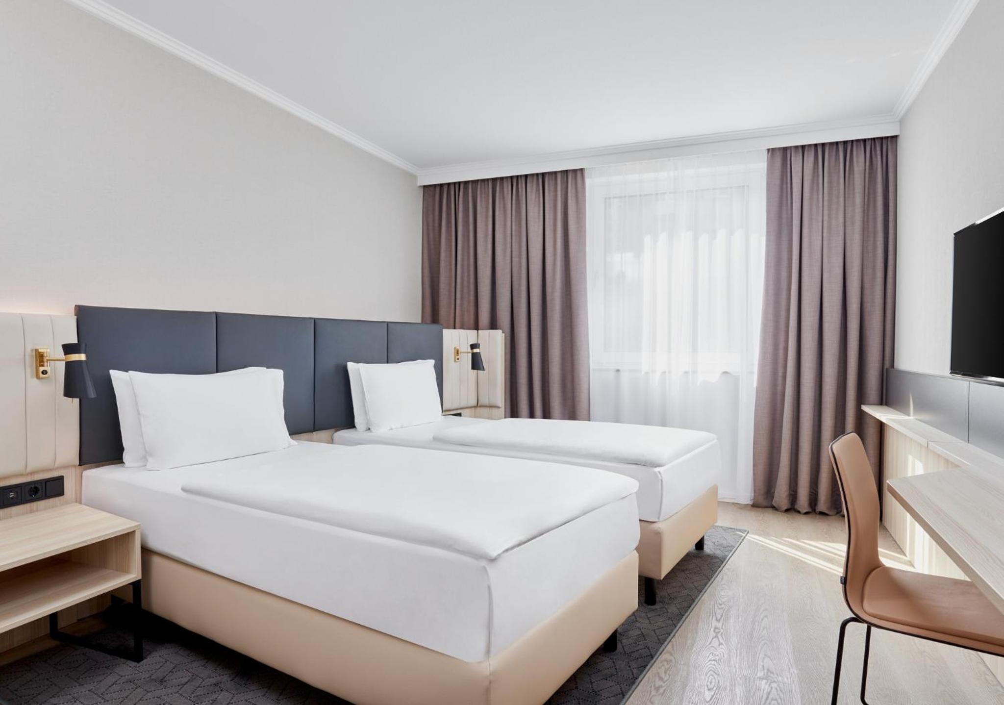 Standard Room with Two Single Beds - Photo 2