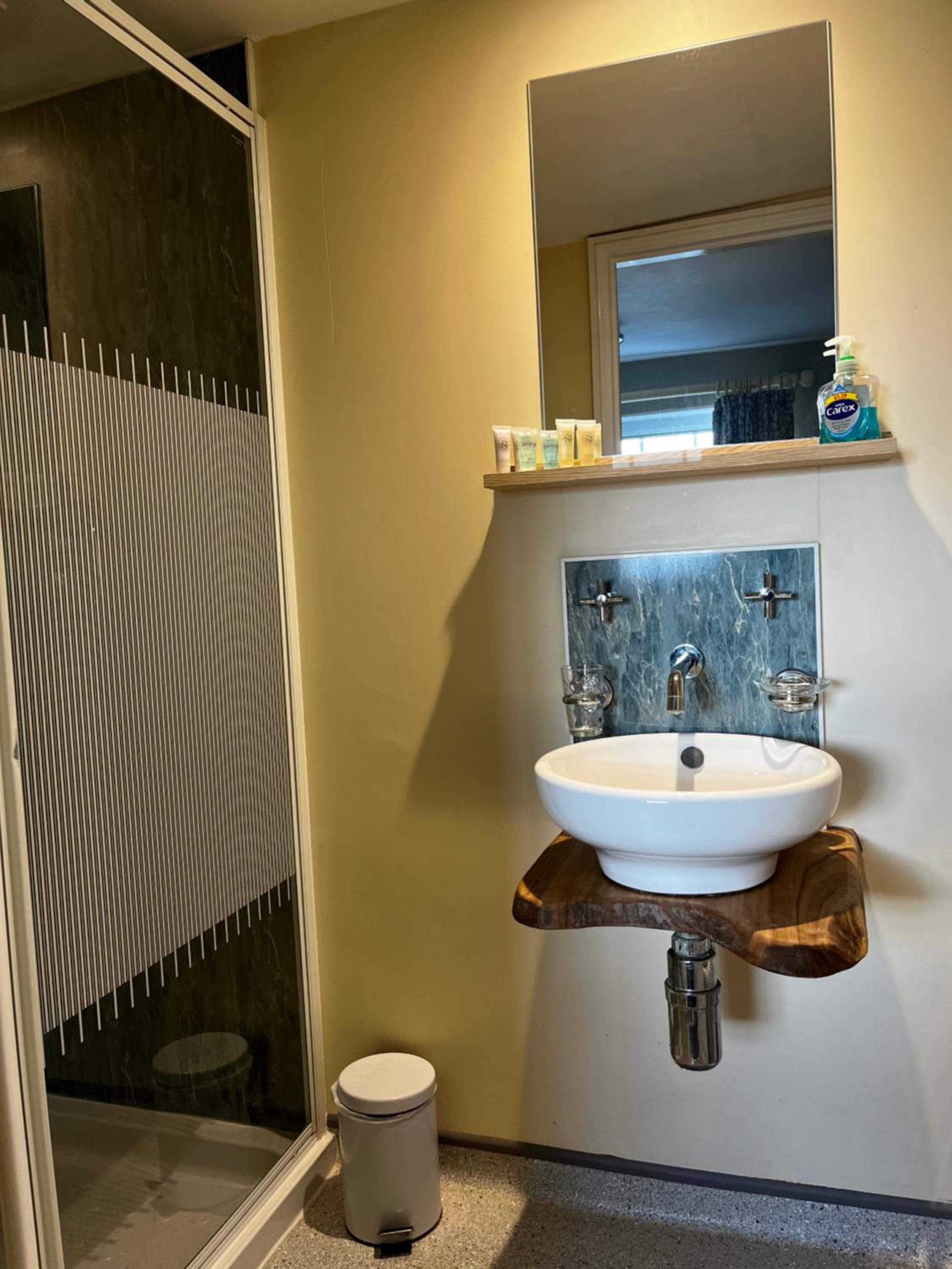 Double Room - Photo 4