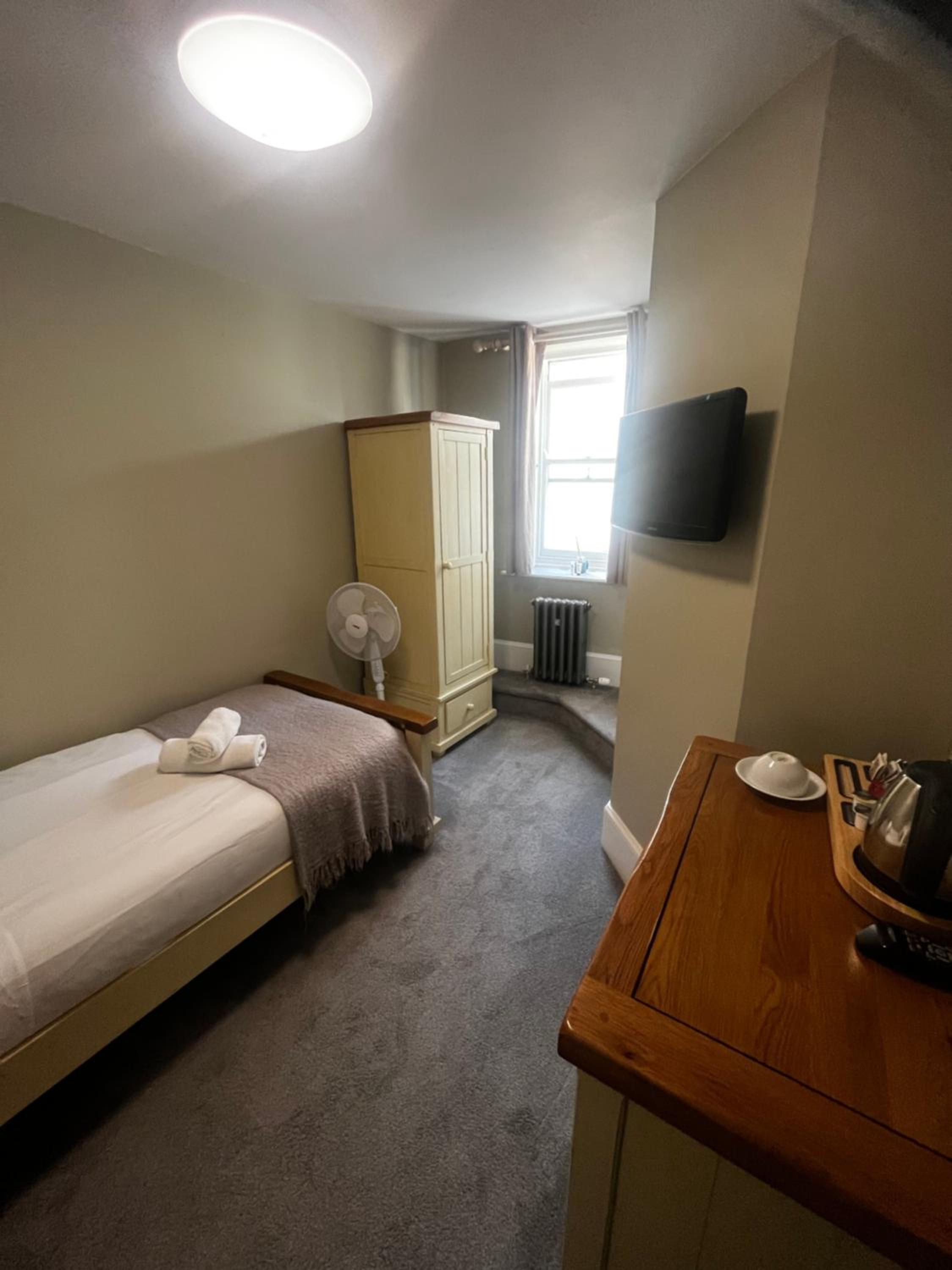 Economy Single Room