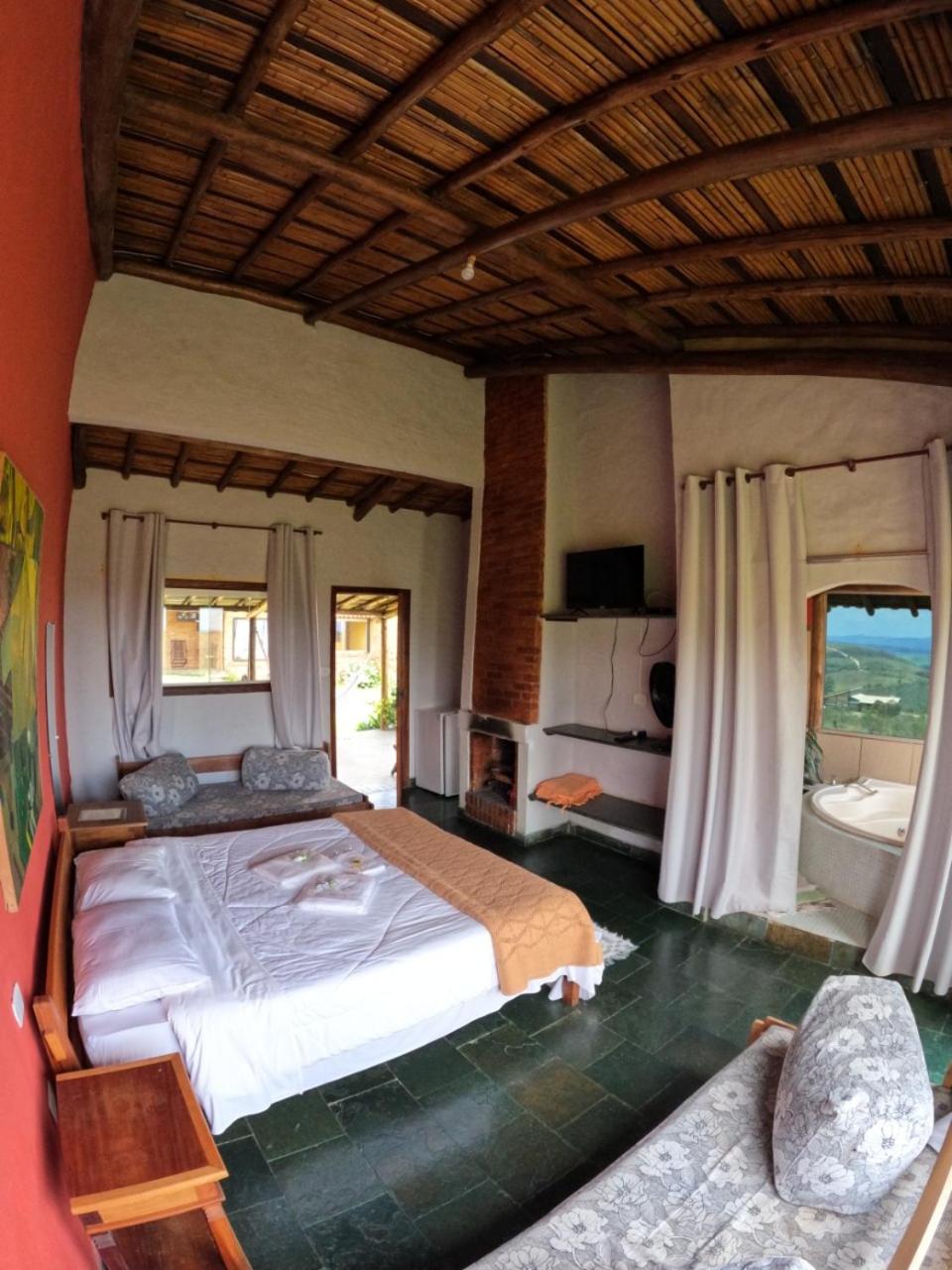 Suite with Hot Tub - Photo 1