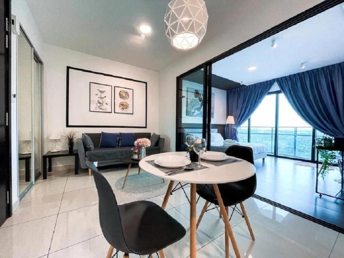 Apartment with Balcony - Photo 1