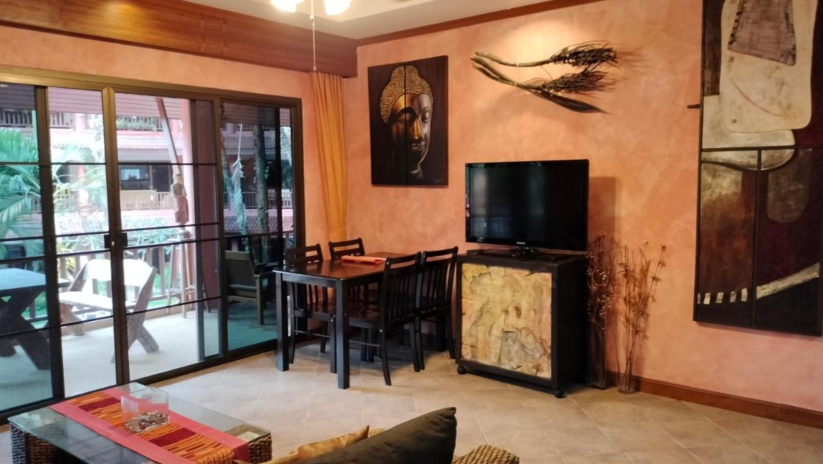 Apartment with Garden View - Photo 11