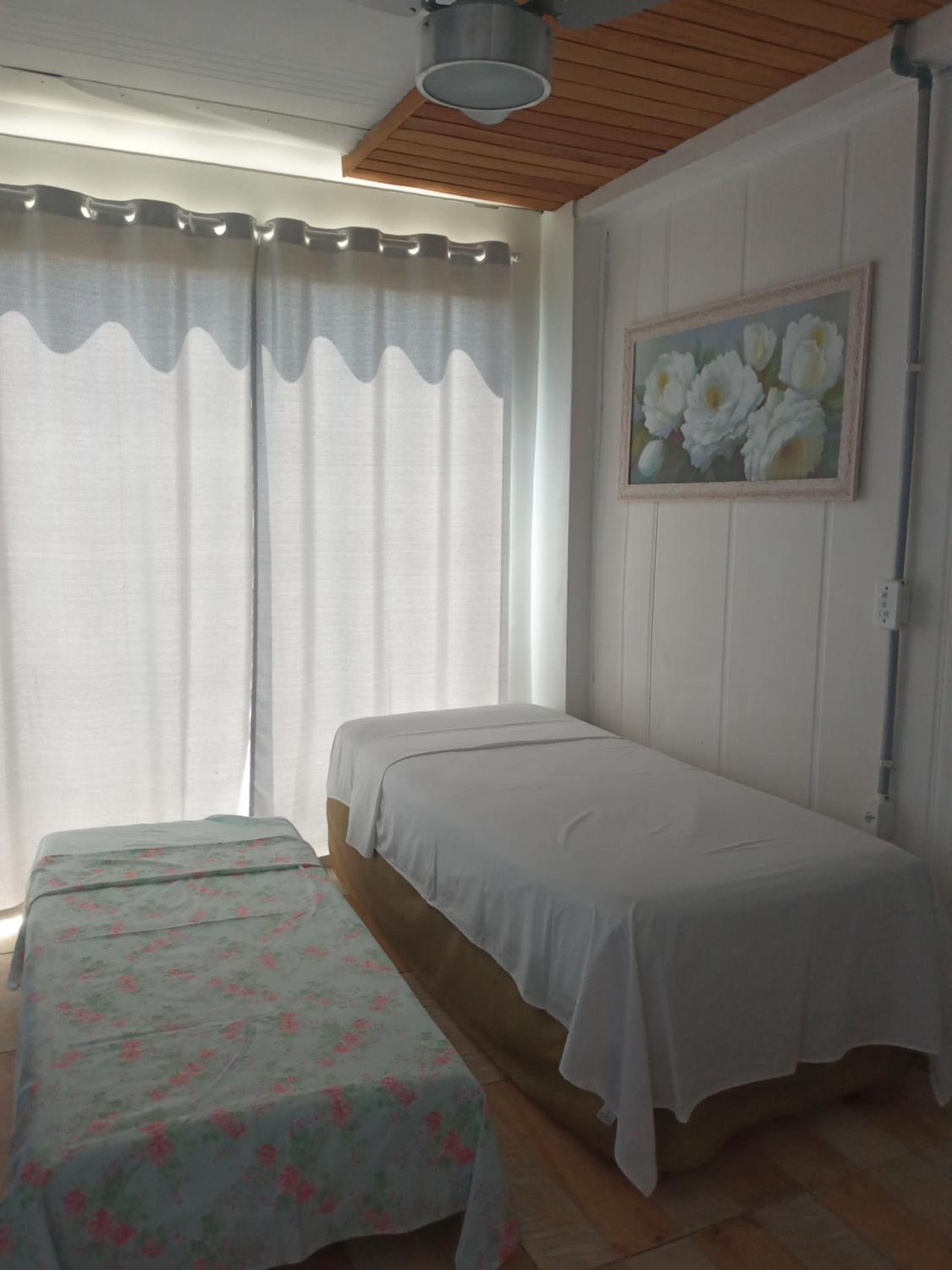 Standard Double Room - Photo 13