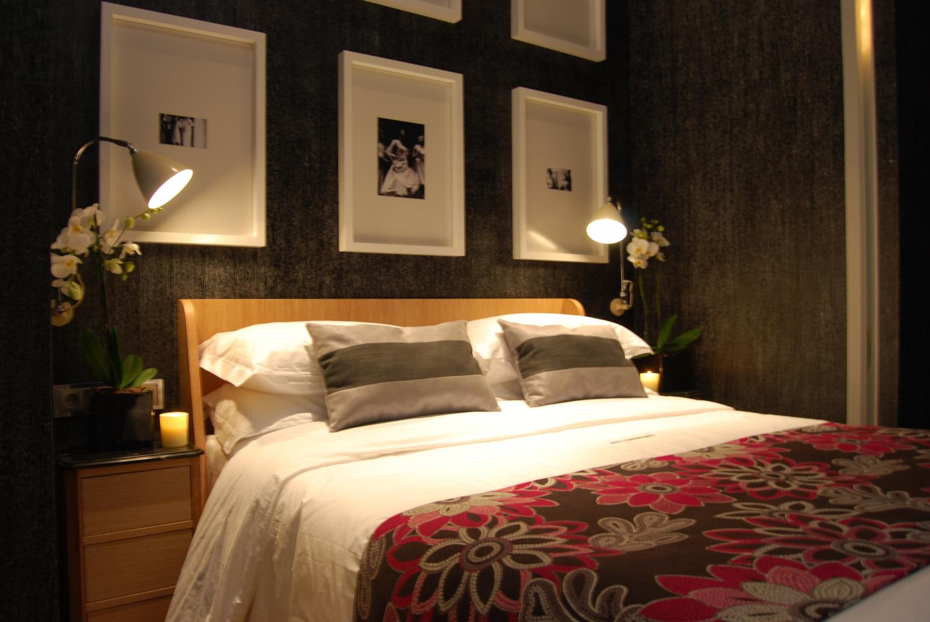Small Room with Interior View - Photo 21
