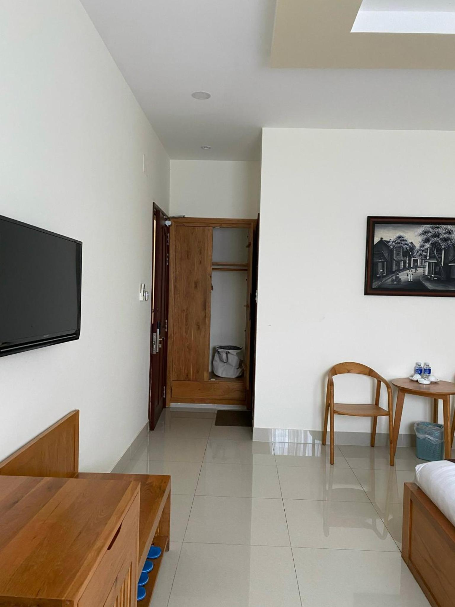 Standard King Room photo 2