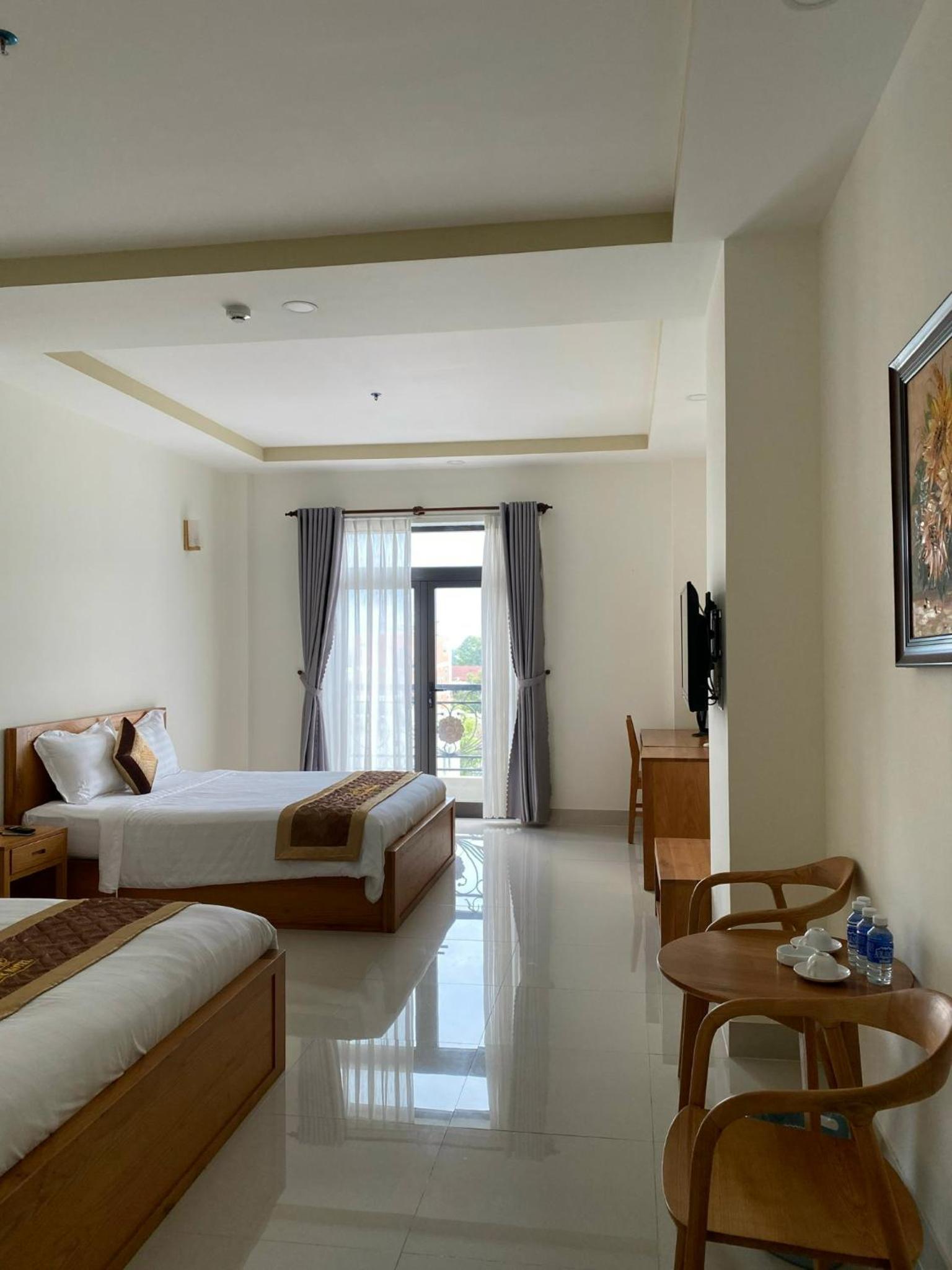 Quadruple Room with Balcony photo 2