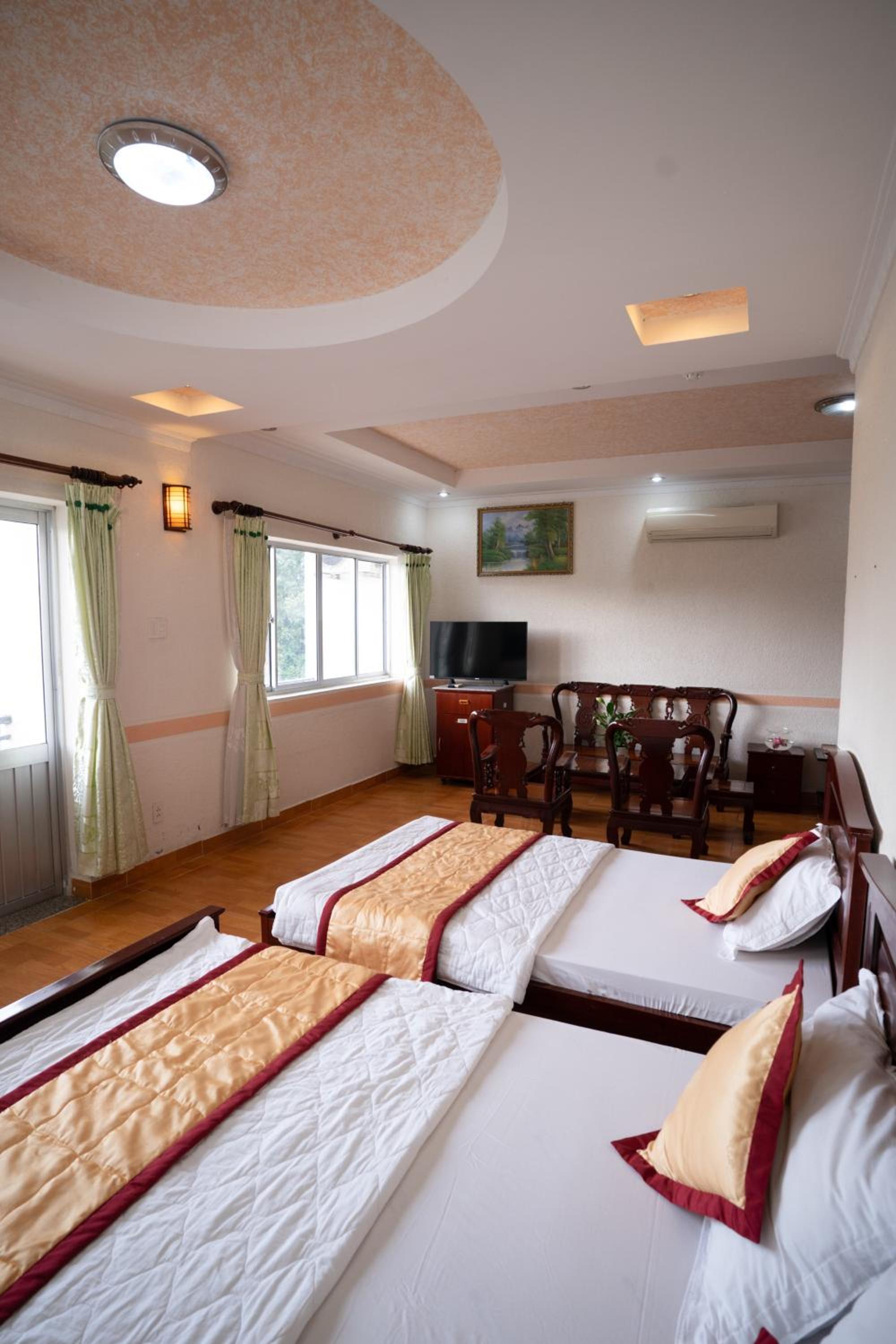 Deluxe Family Room
