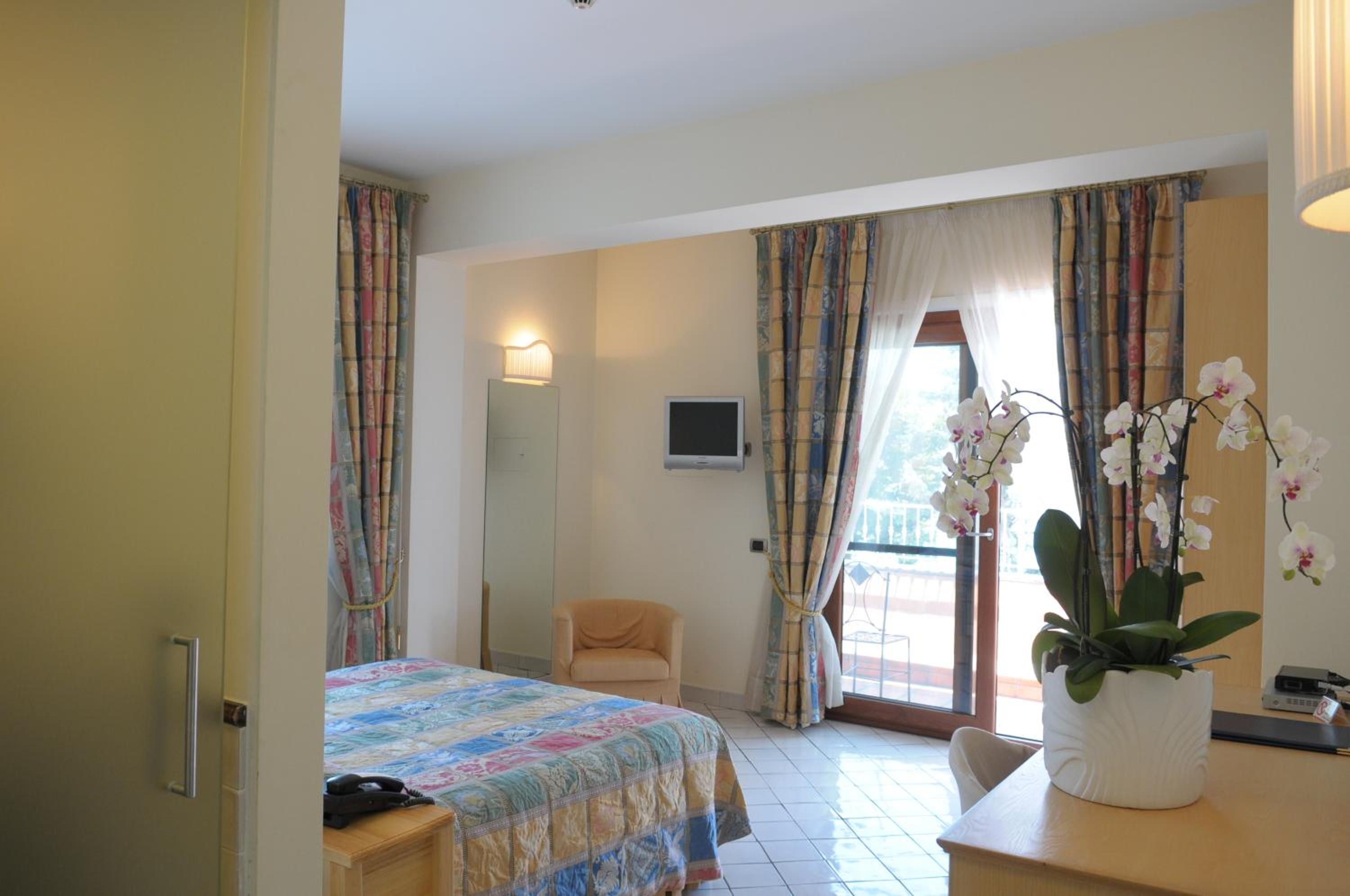 Superior Double Room with Sea View and Terrace - Photo 12