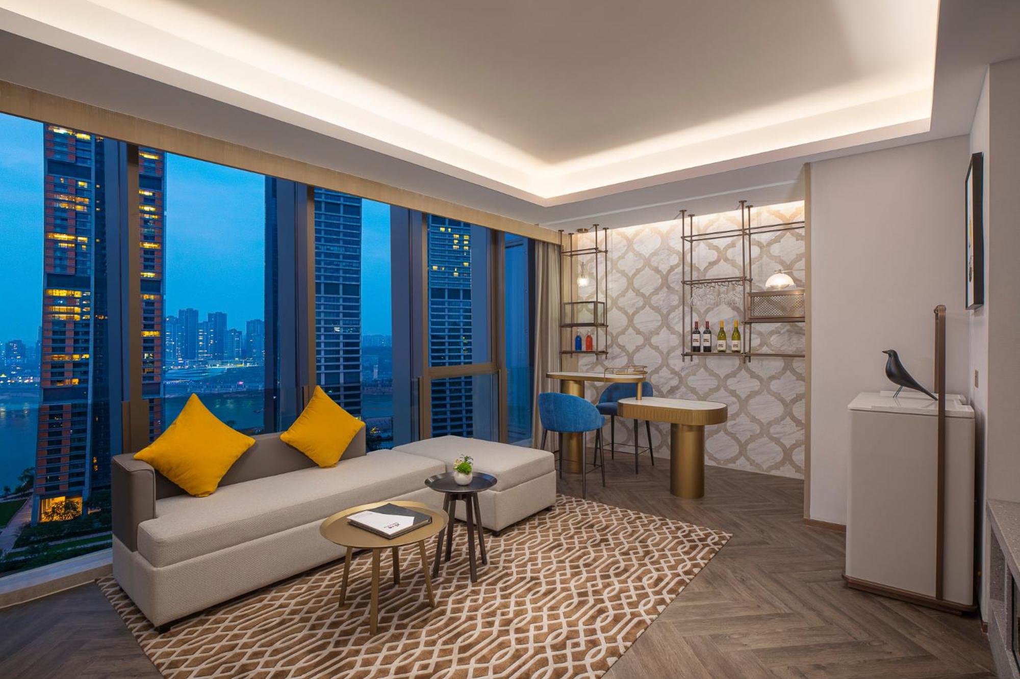 One-Bedroom Suite with River View - Photo 1