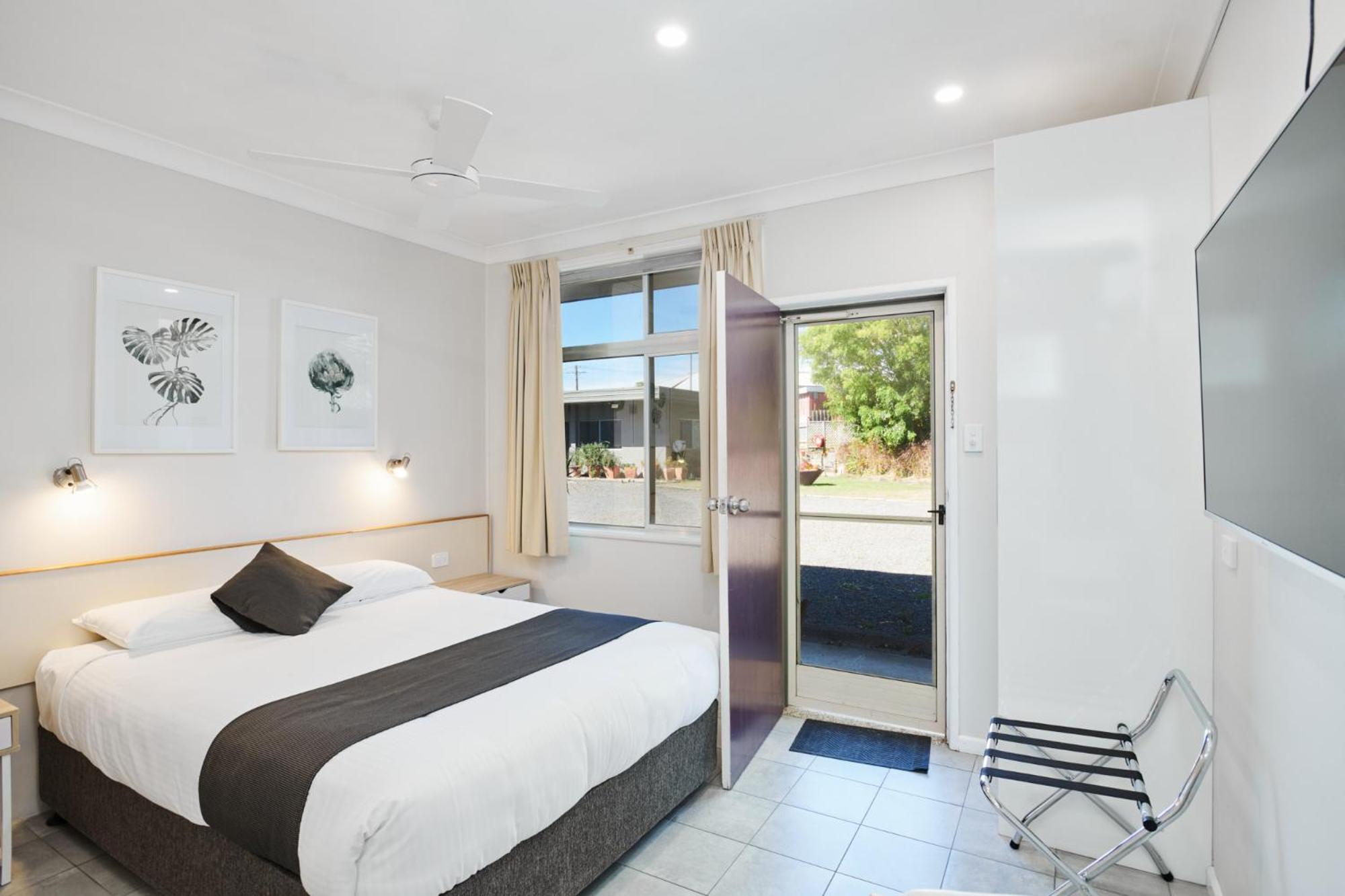 Deluxe Queen Room