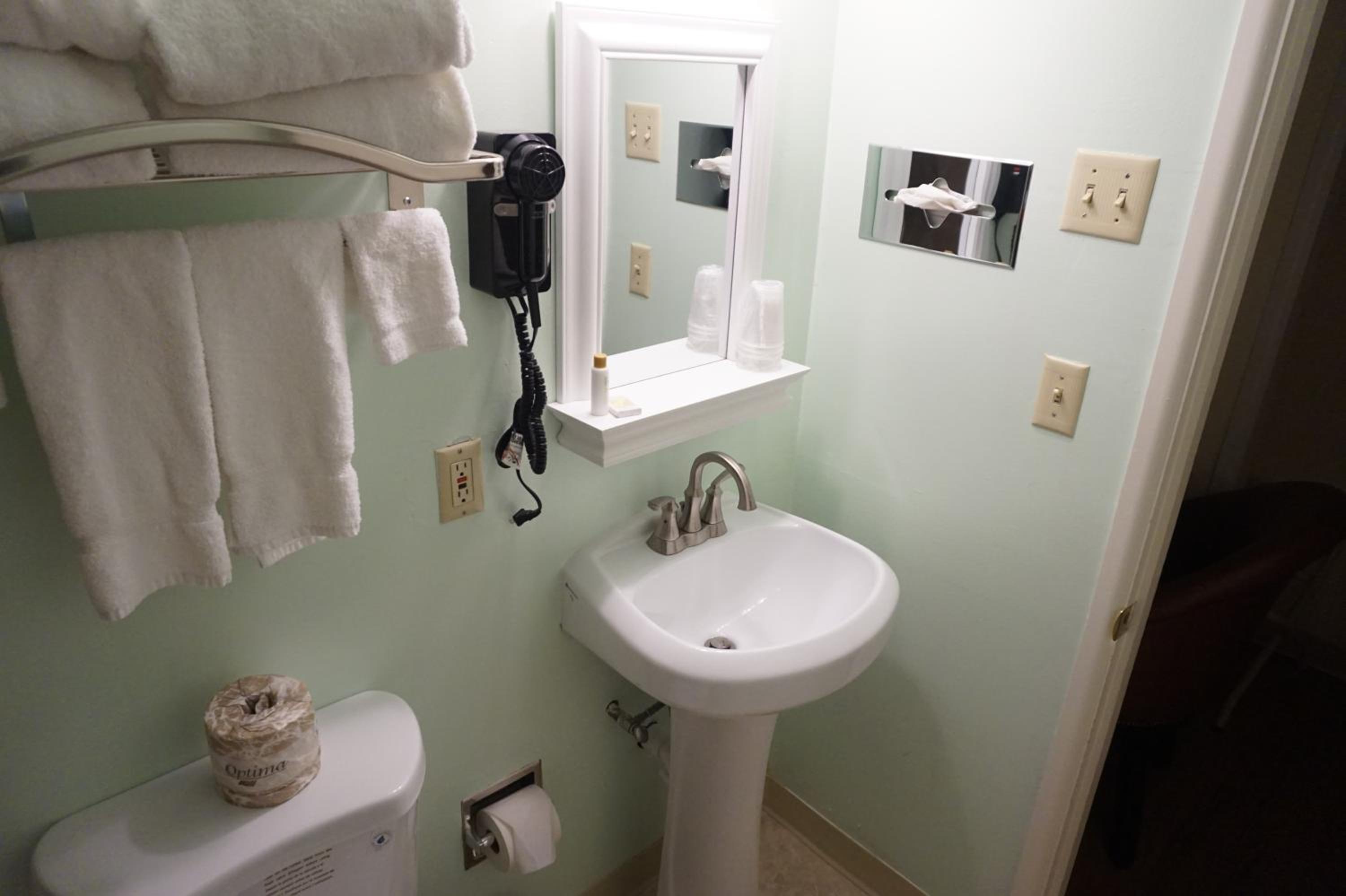 Superior King Suite photo 3