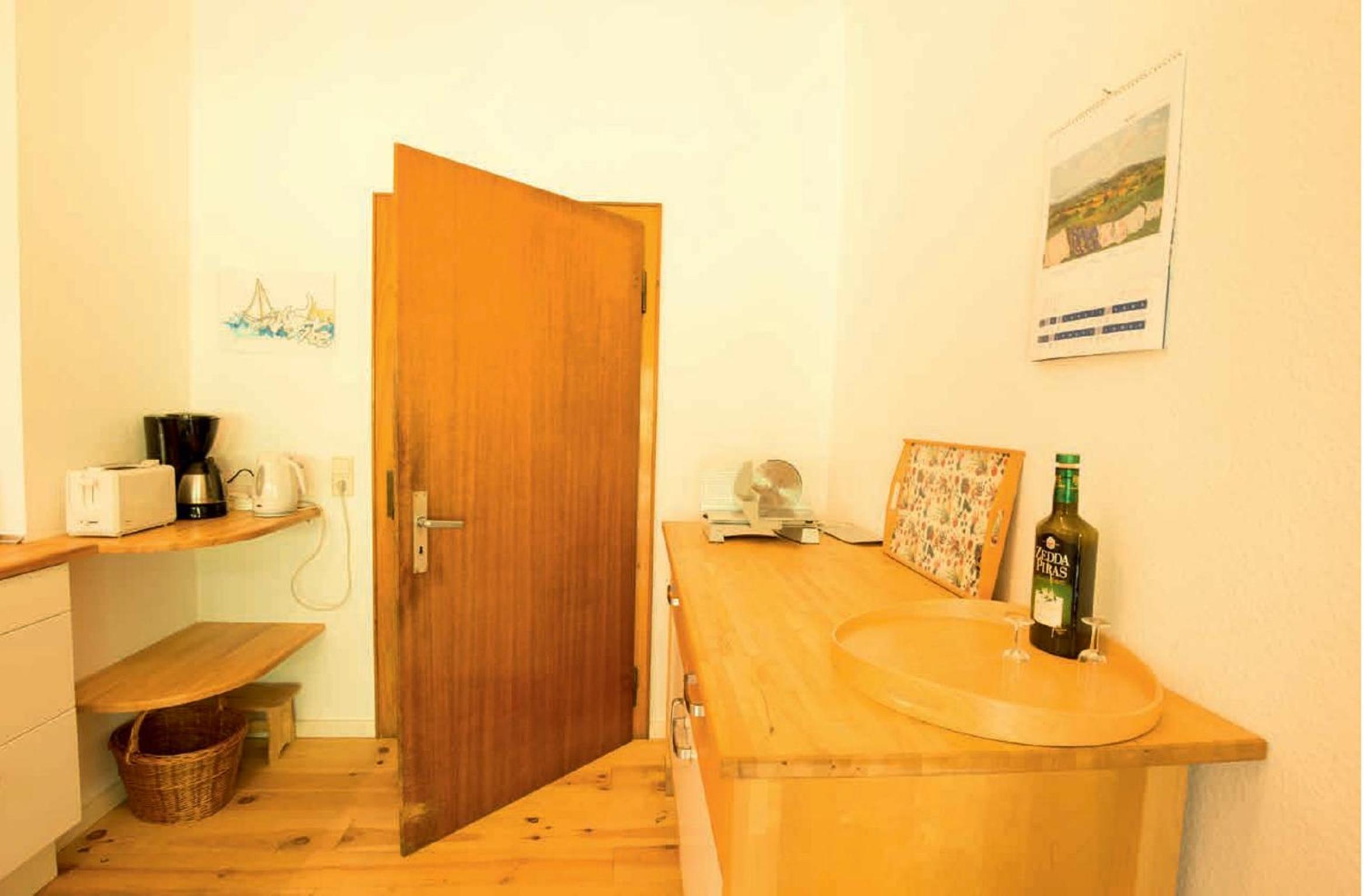 One-Bedroom House photo 2
