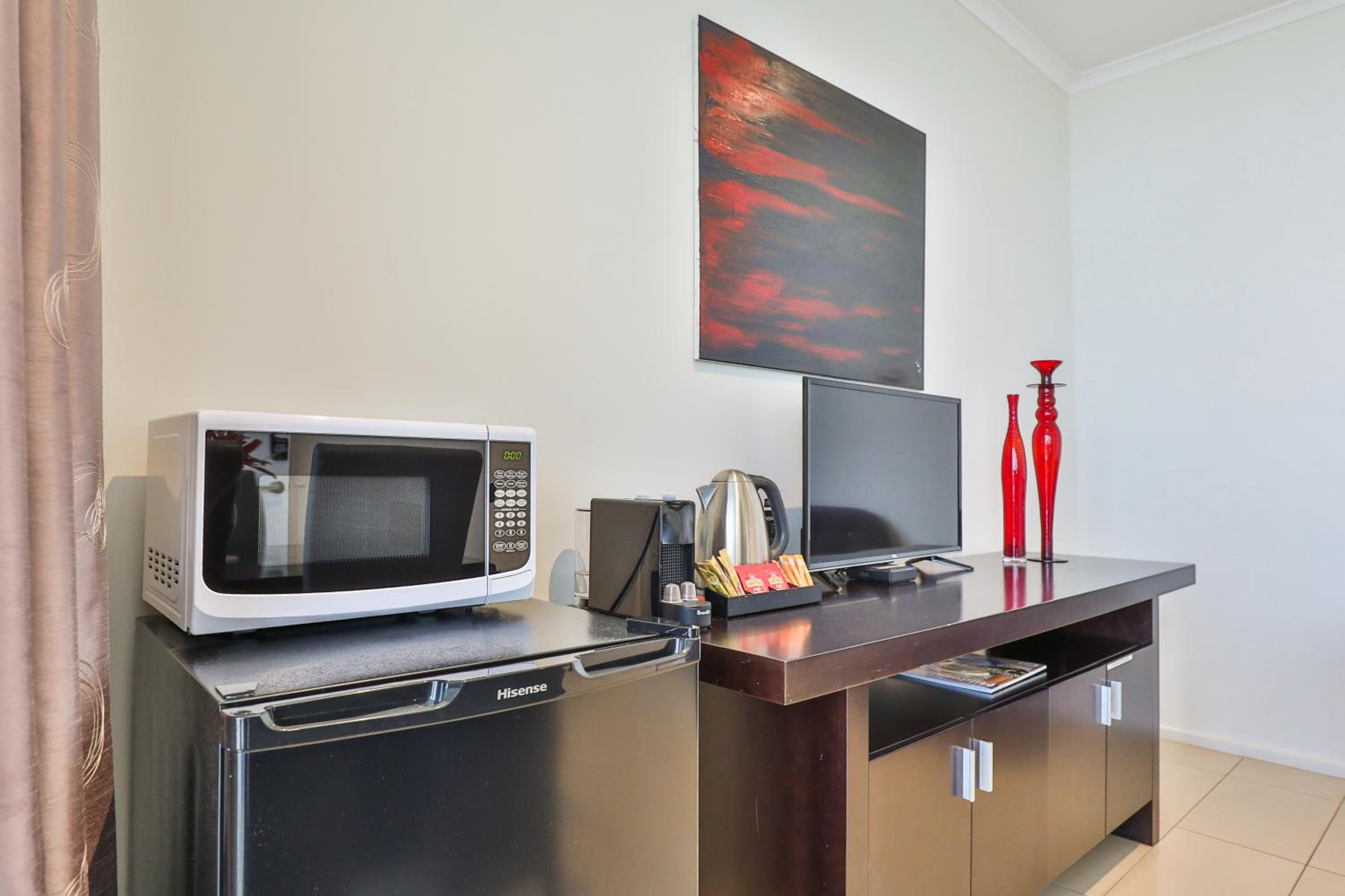 Two-Bedroom Apartment - Photo 40