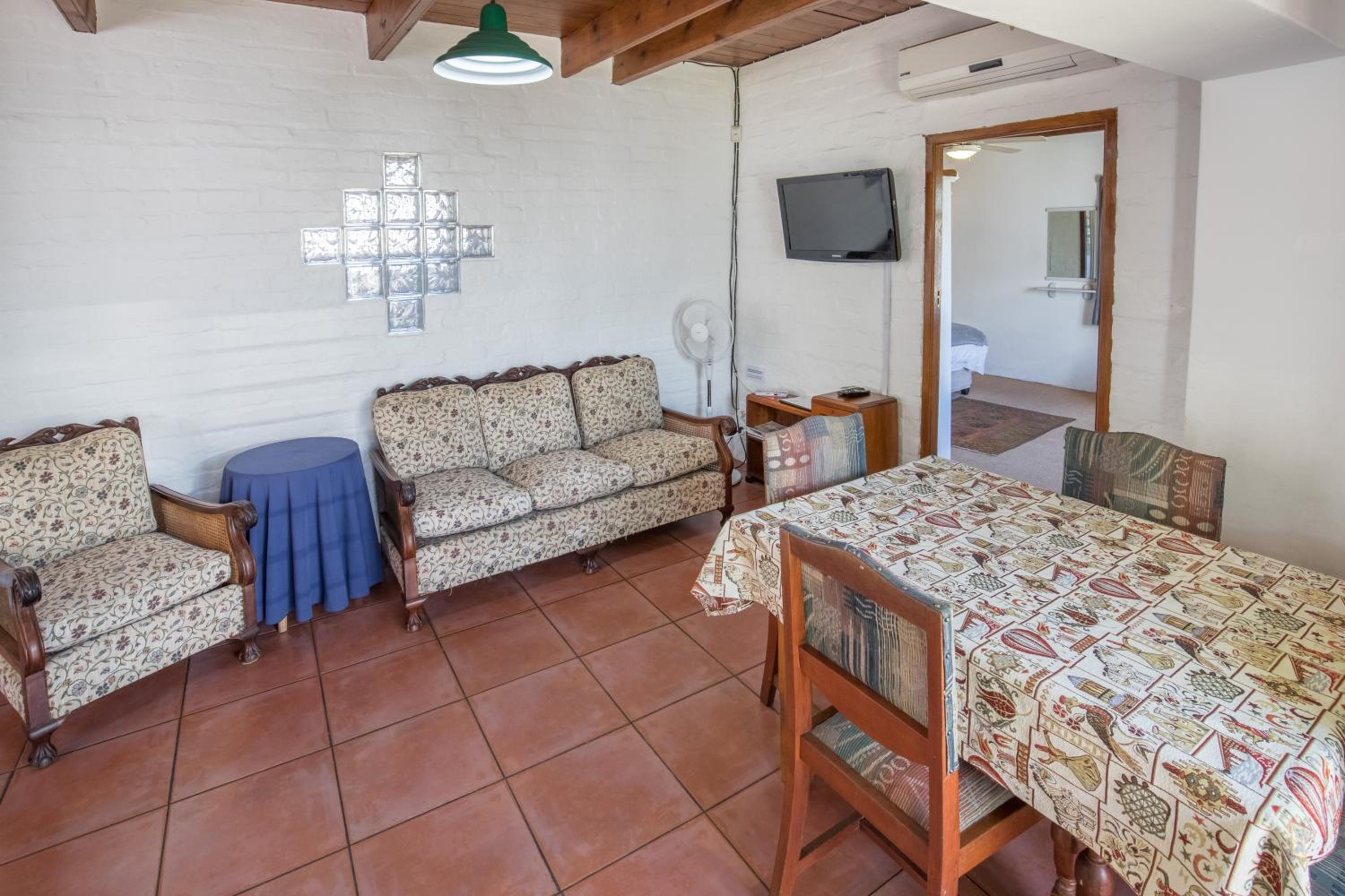 Two-Bedroom Cottage photo 1