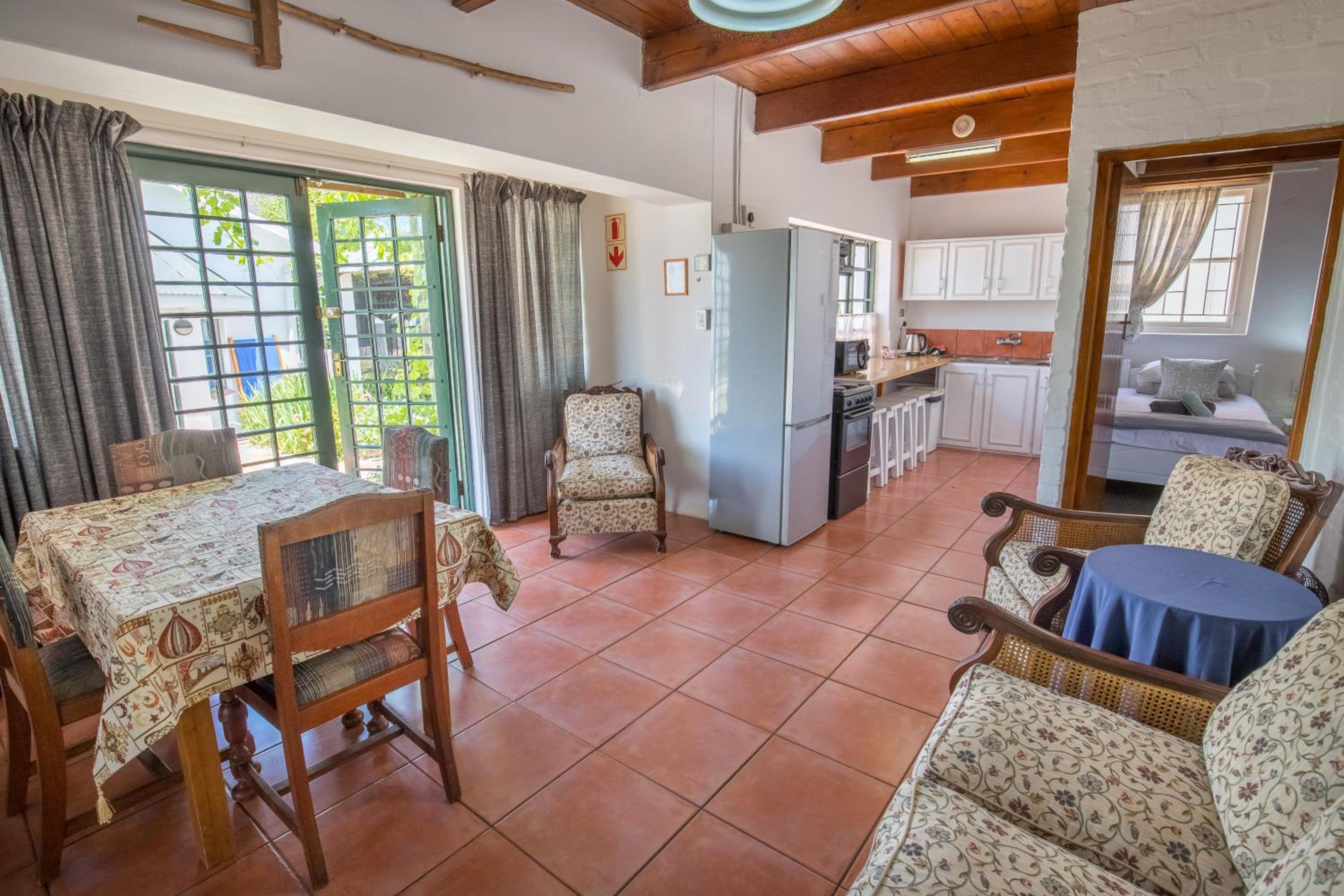 Two-Bedroom Cottage photo 3