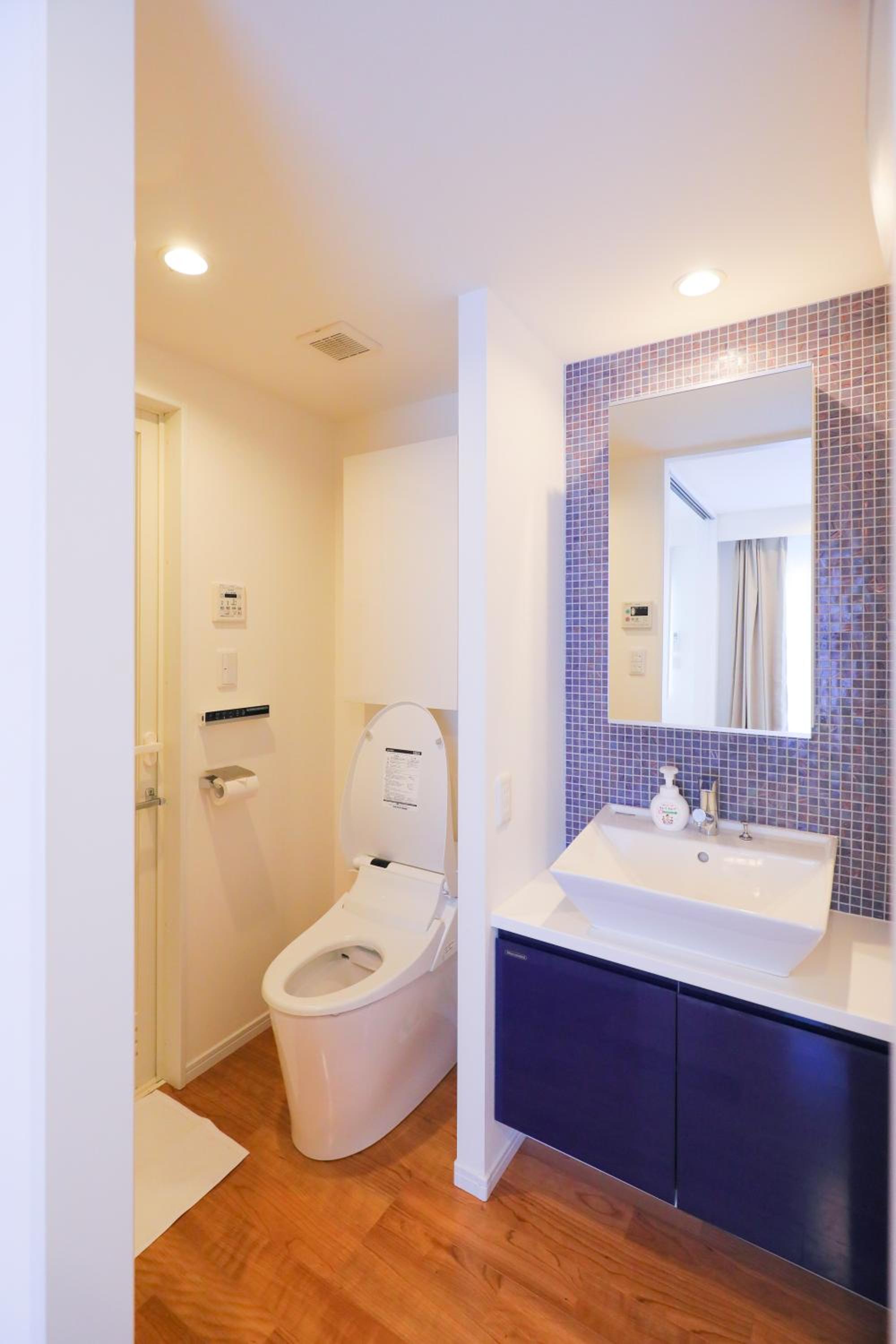 One-Bedroom Apartment photo 2