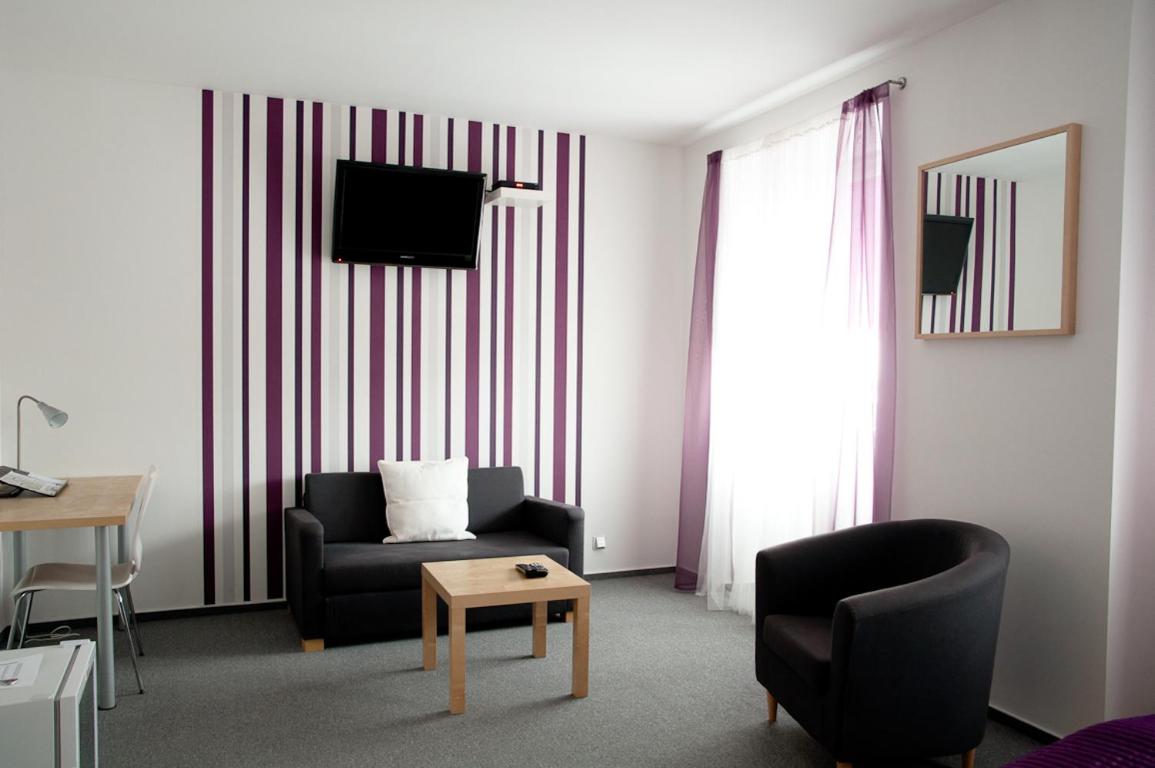 Twin Room with Bathroom photo 2