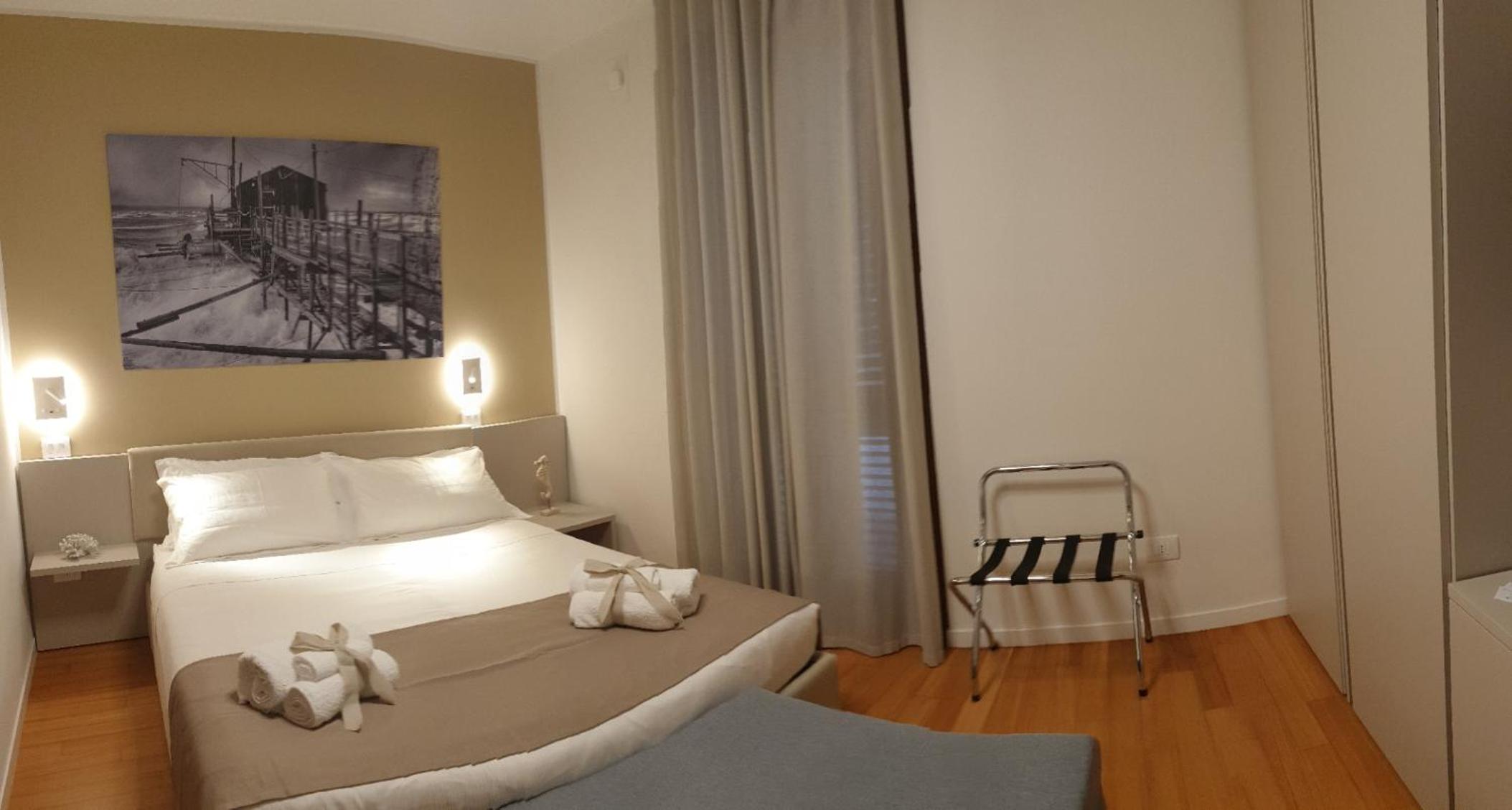 Deluxe Double Room with Extra Bed photo 1
