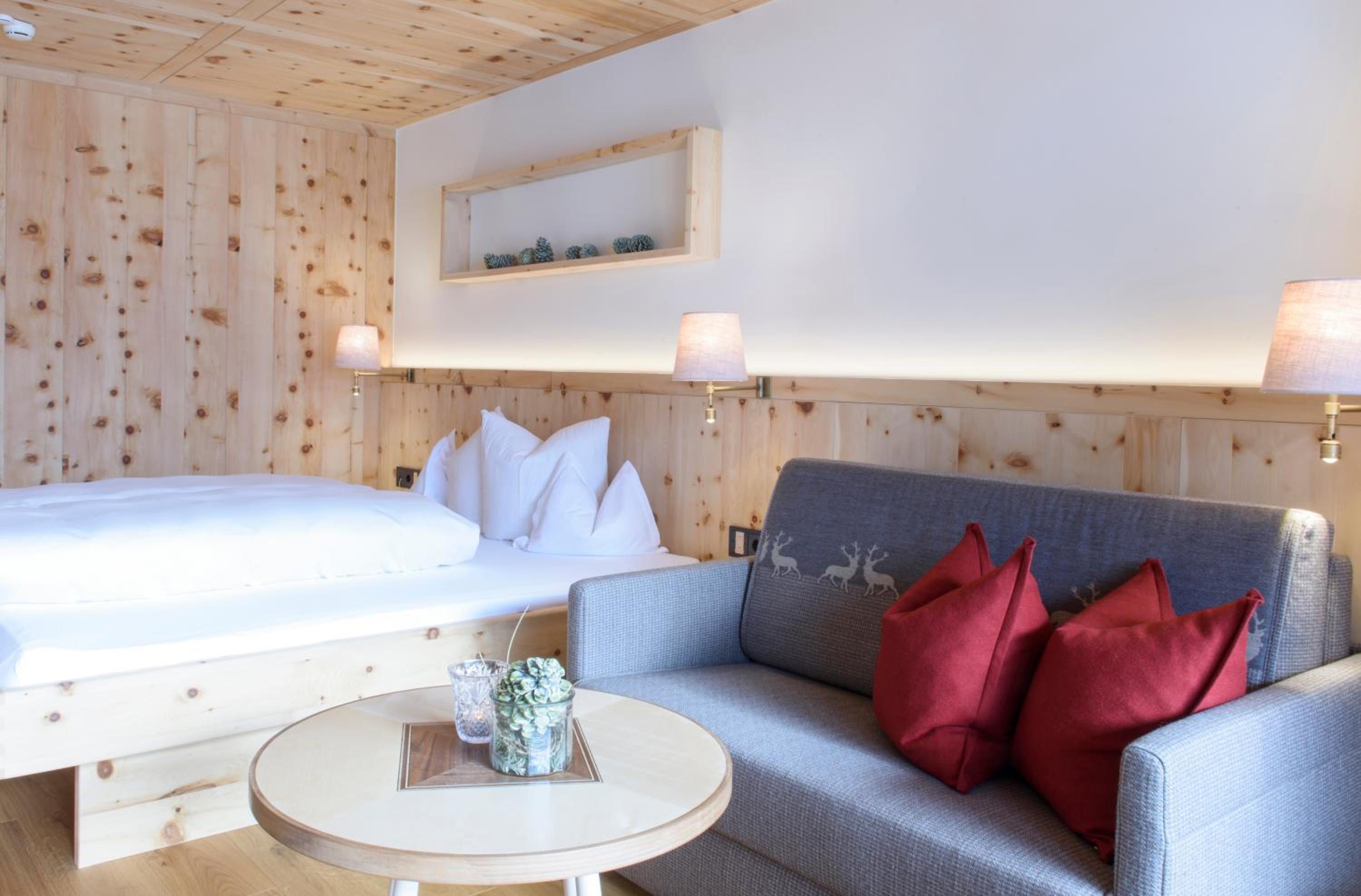 Double Room with Mountain View - Photo 1