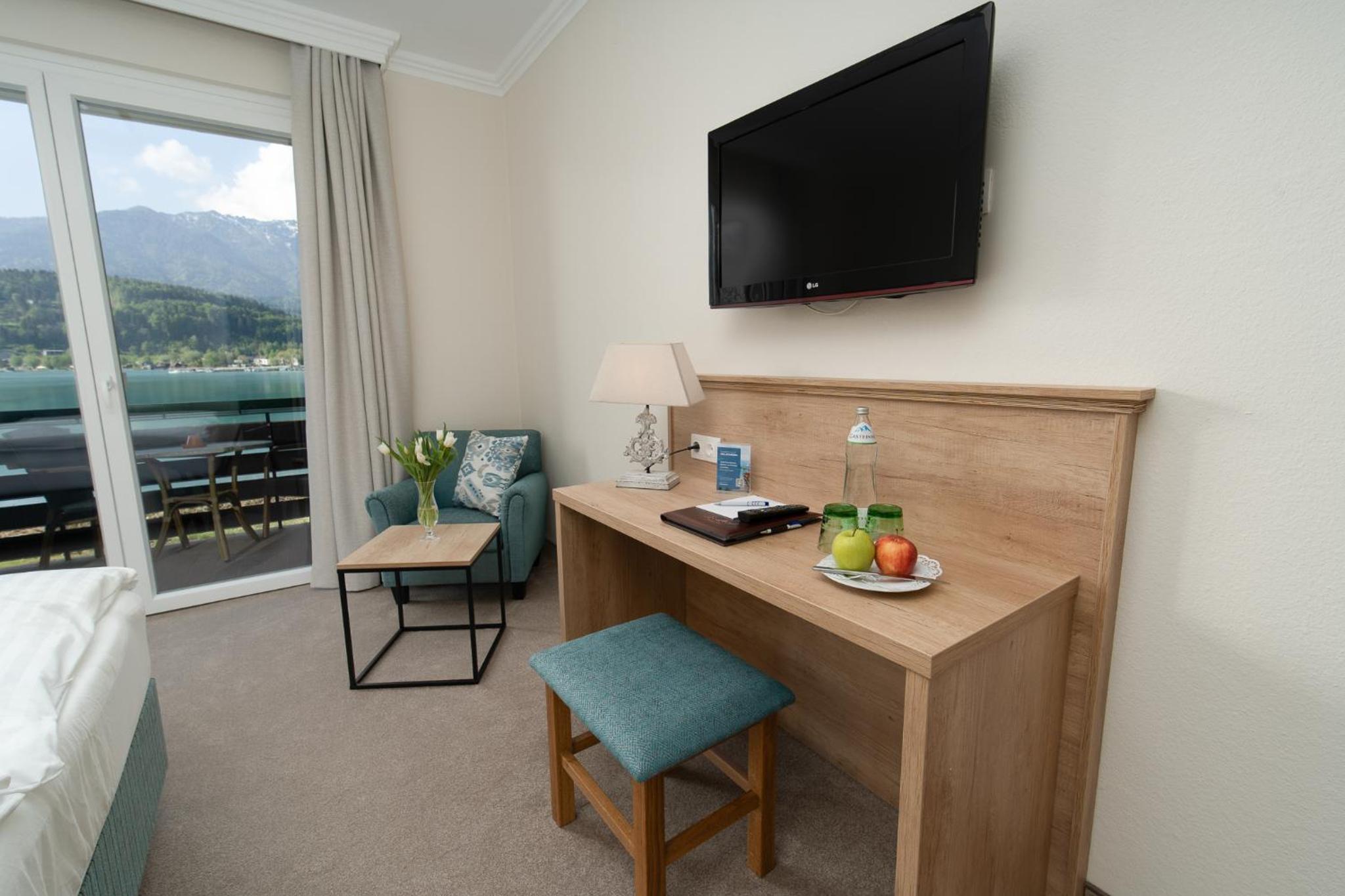 Superior Double Room with Balcony - Photo 6