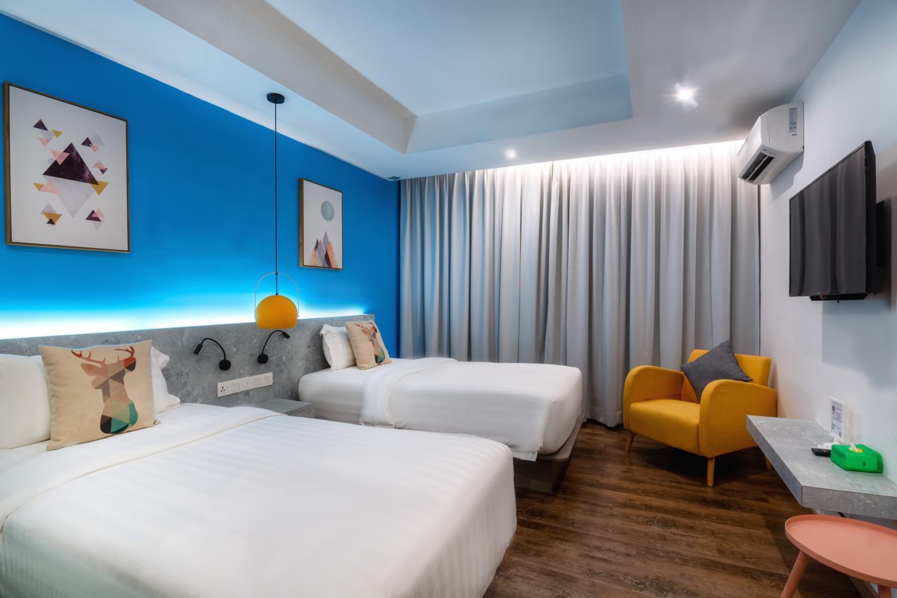 Deluxe Twin Room - Photo 1
